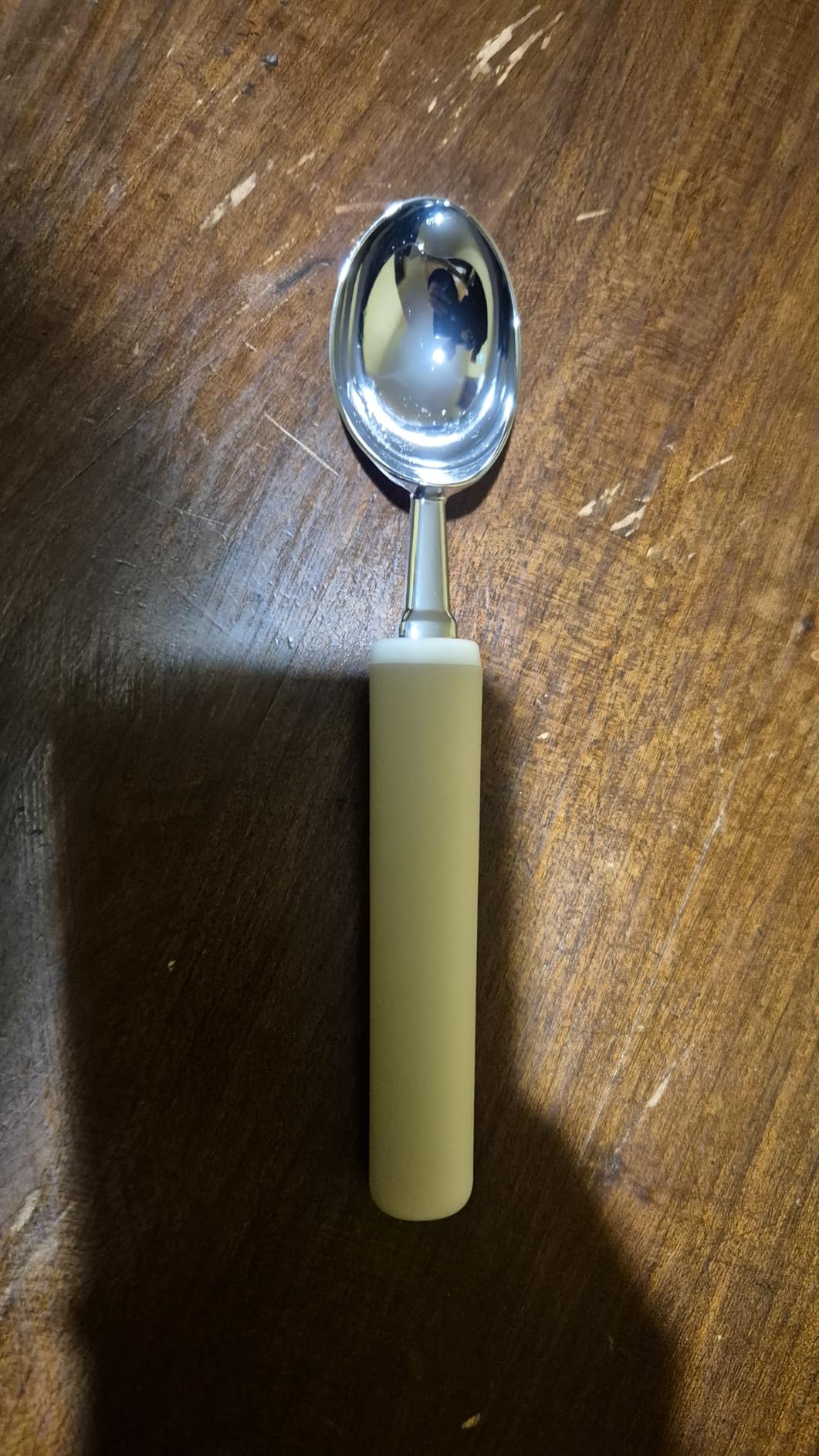 Amazon Basics porzionatore gelato impugnatura morbida grigio lino