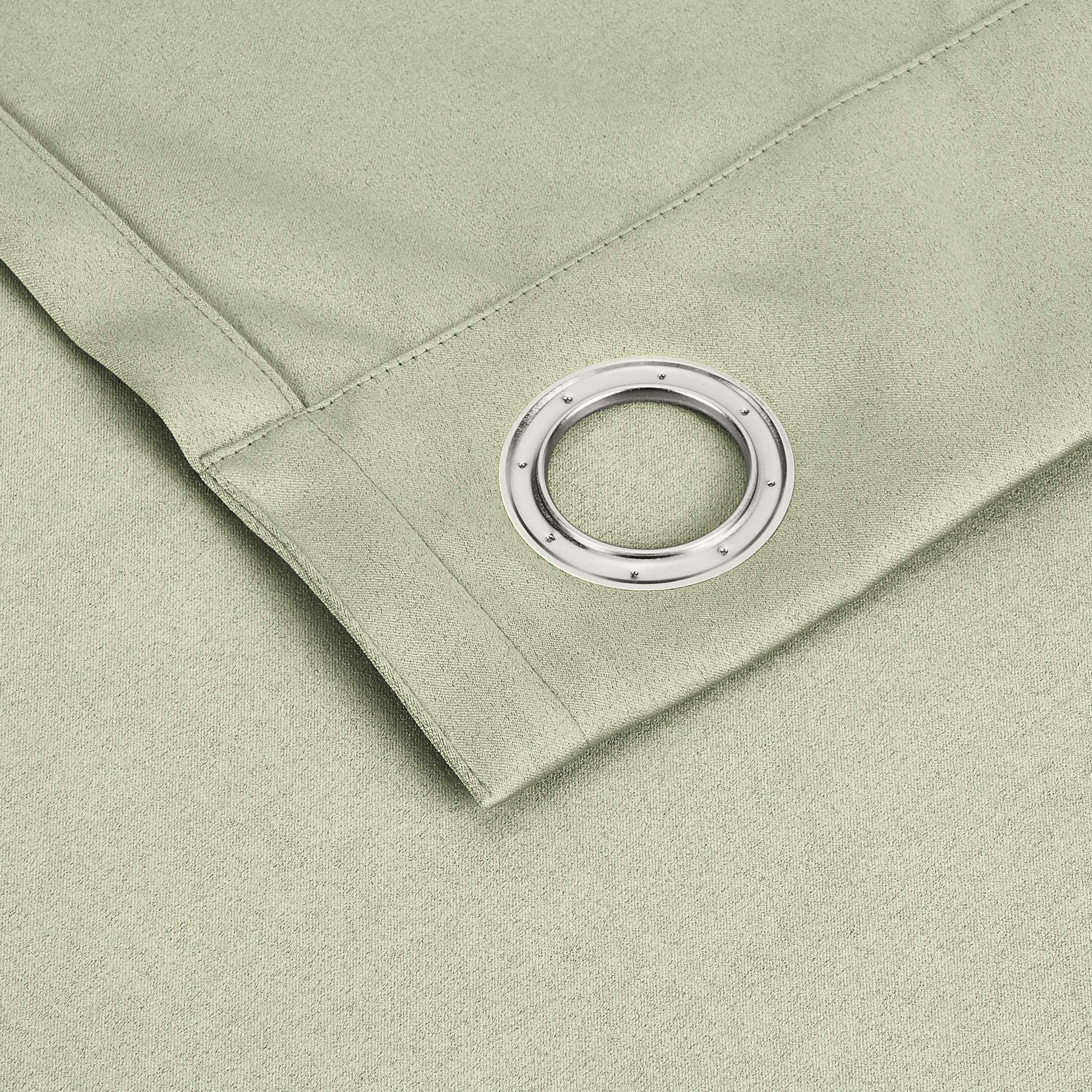 Amazon Basics Theatre Grade tende oscuranti 52x54 verde salvia 2 pezzi termiche