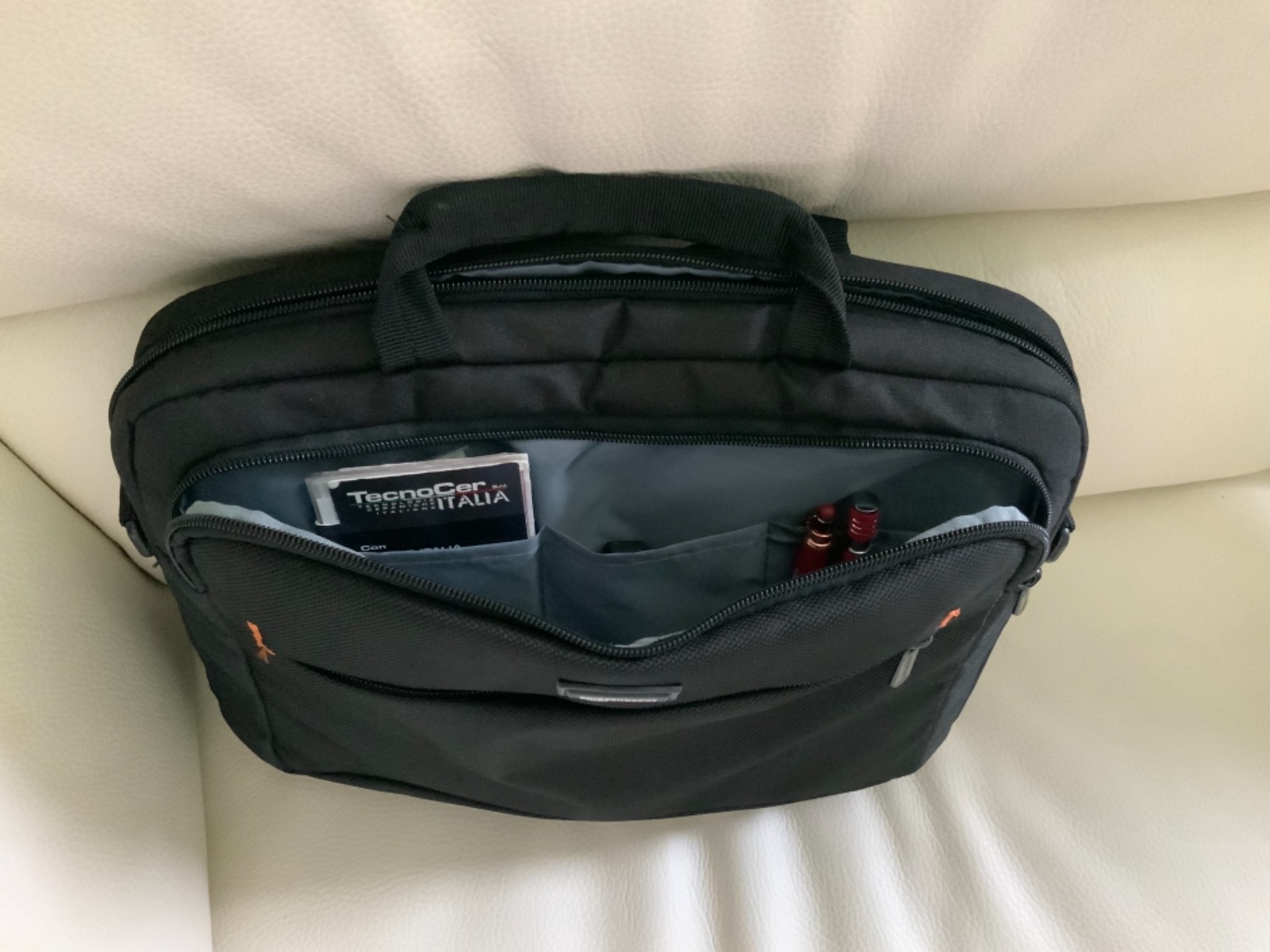 Amazon Basics borsa tracolla laptop 17,3 pollici 44 cm nero