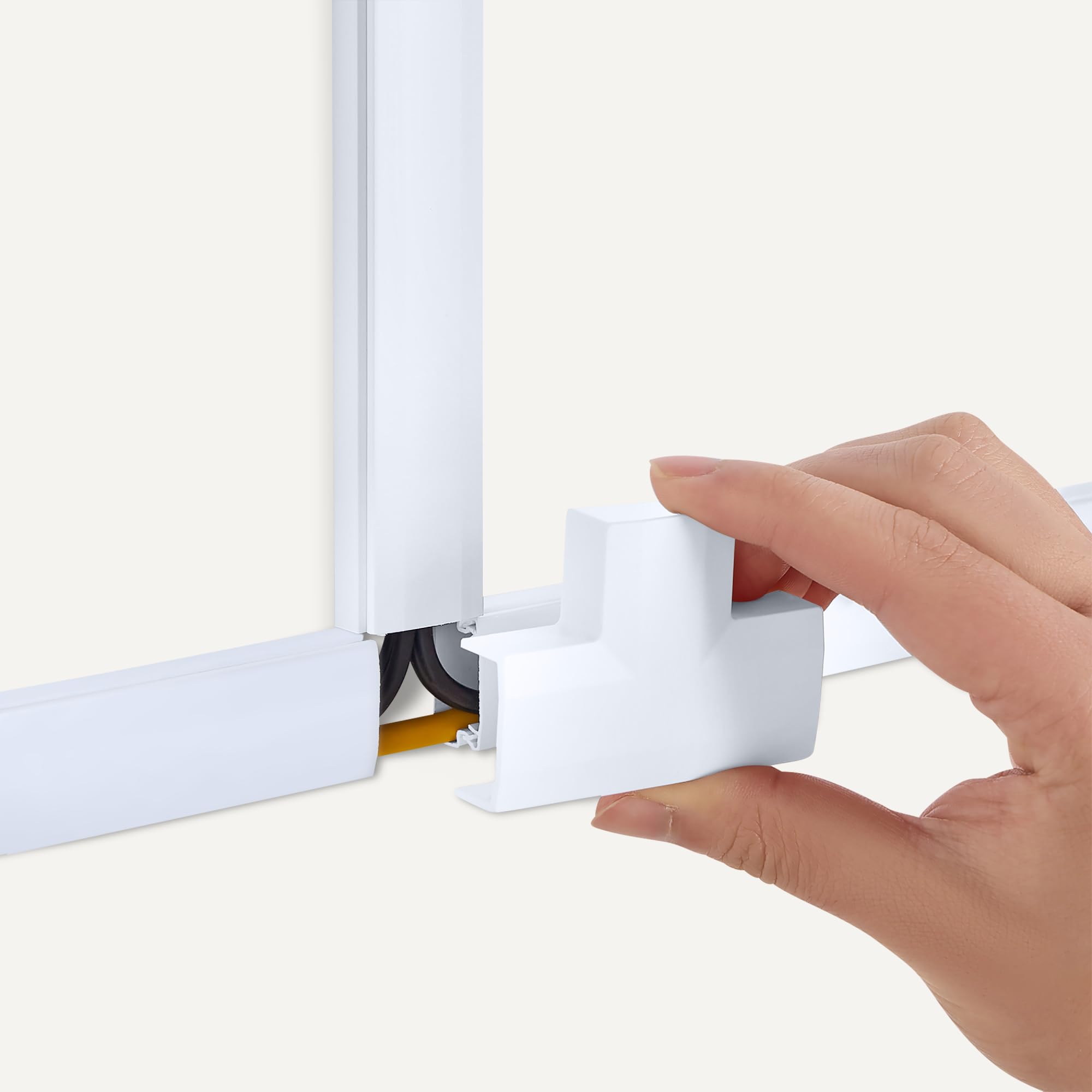 Amazon Basics Canalina Passacavi Bianca 406,4cm PVC