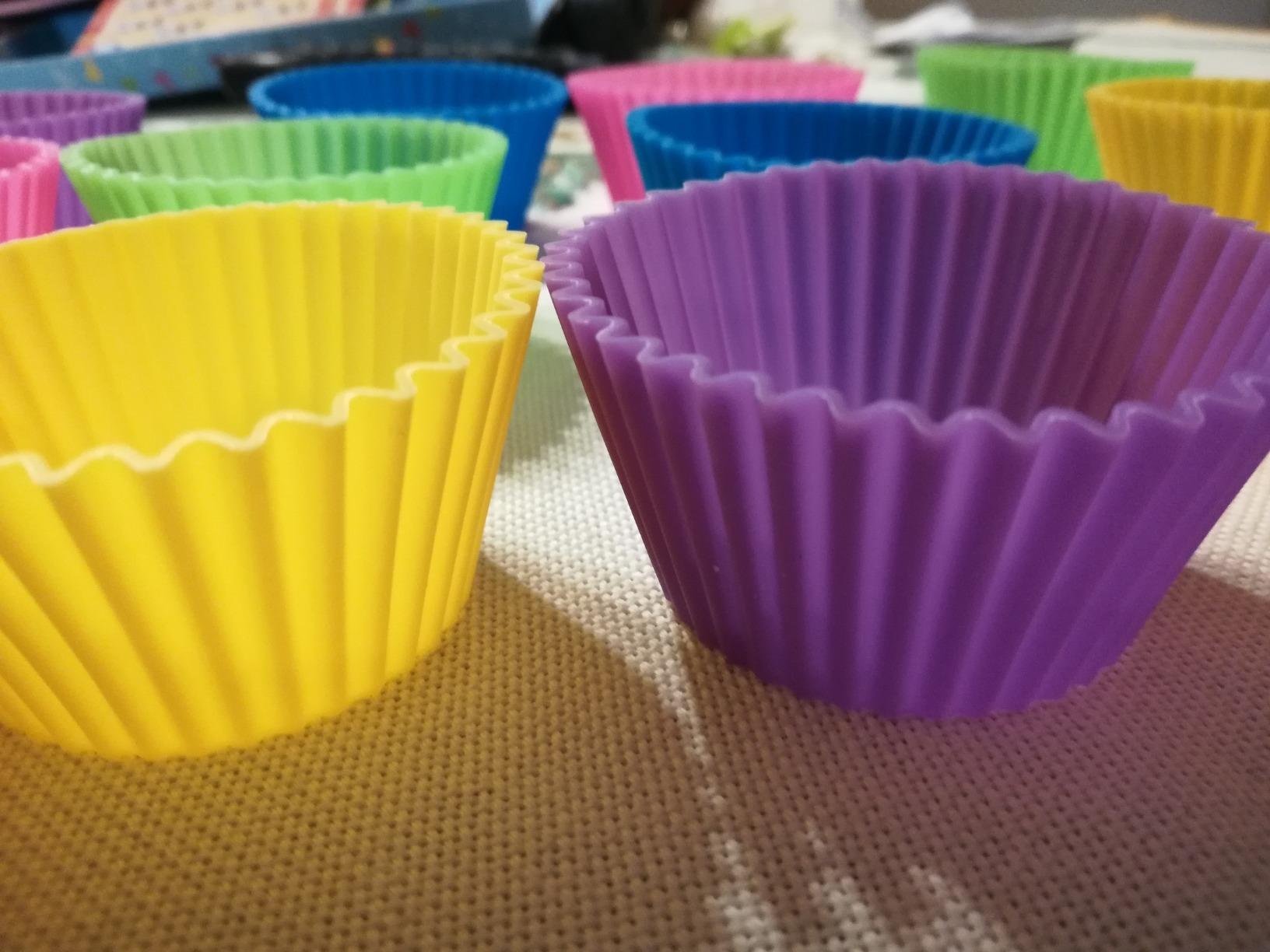 Amazon Basics pirottini in silicone 12 pezzi multicolore