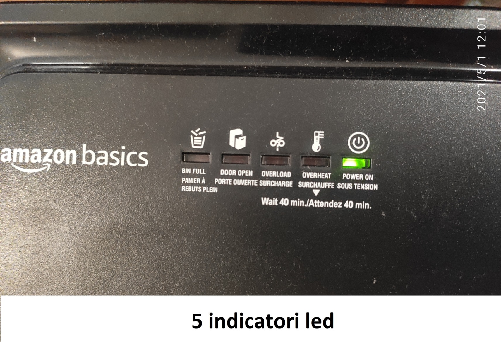 Amazon Basics Distruggidocumenti 12 fogli P4 21,5 L