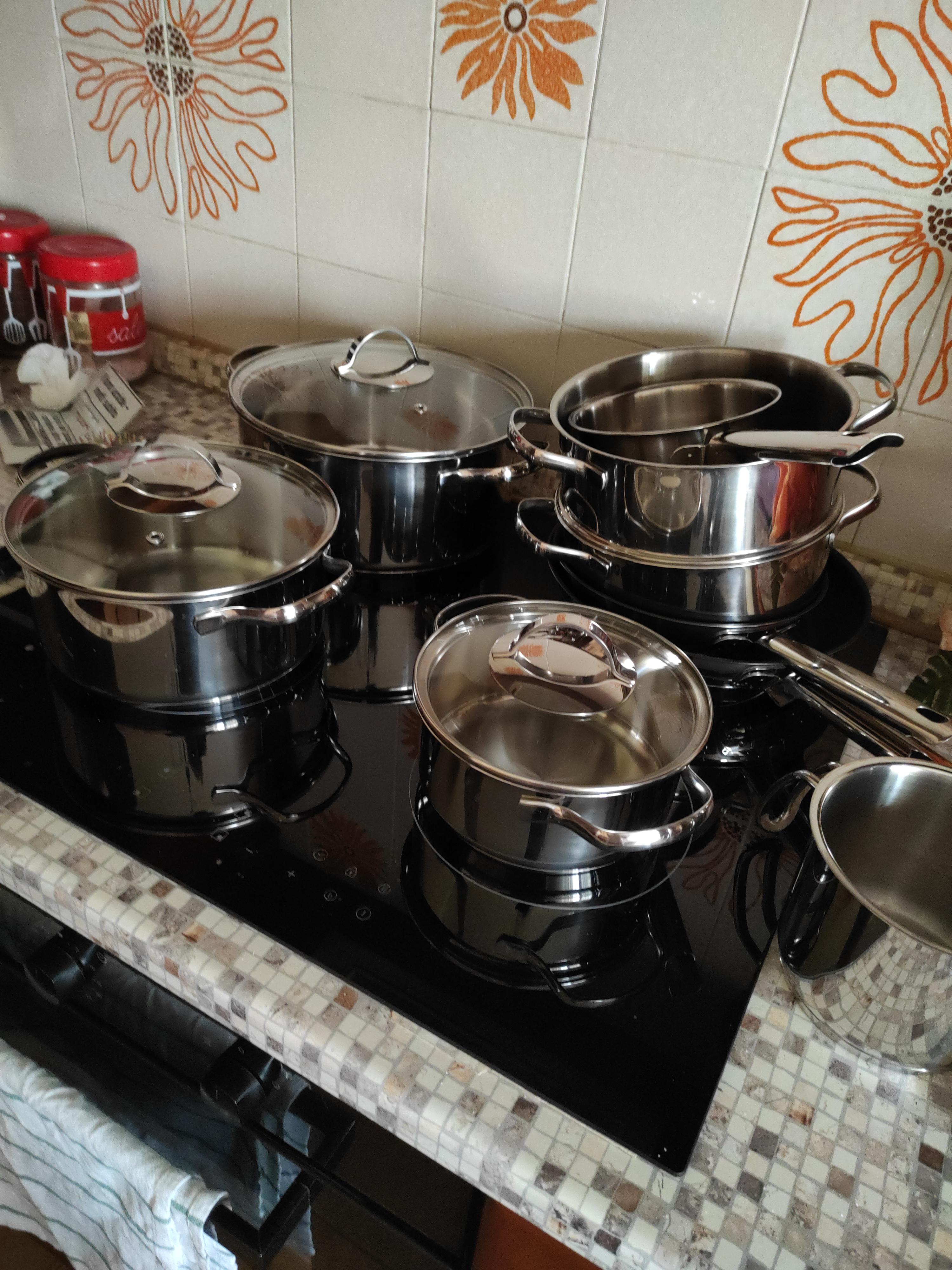 AmazonBasics Set Pentole Inox 5 Pezzi Induzione