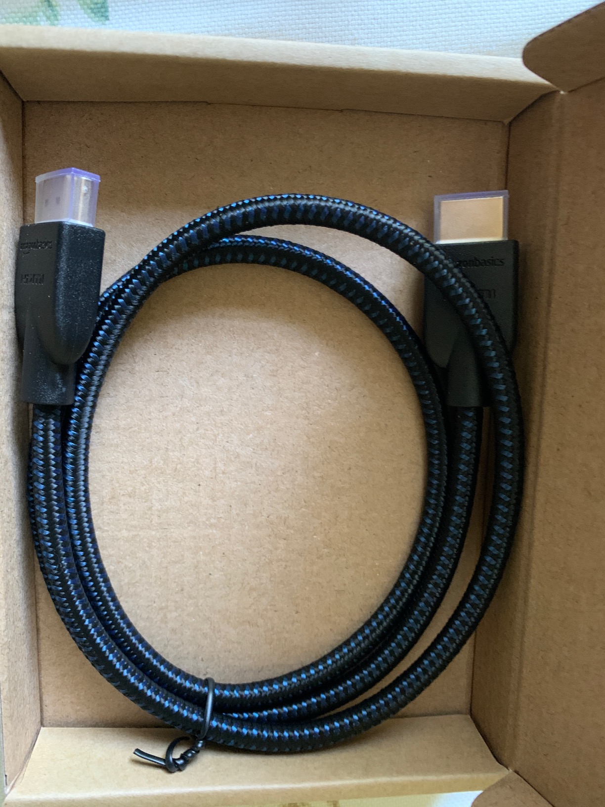 Amazon Basics cavo HDMI intrecciato 0,9 m nero 4K
