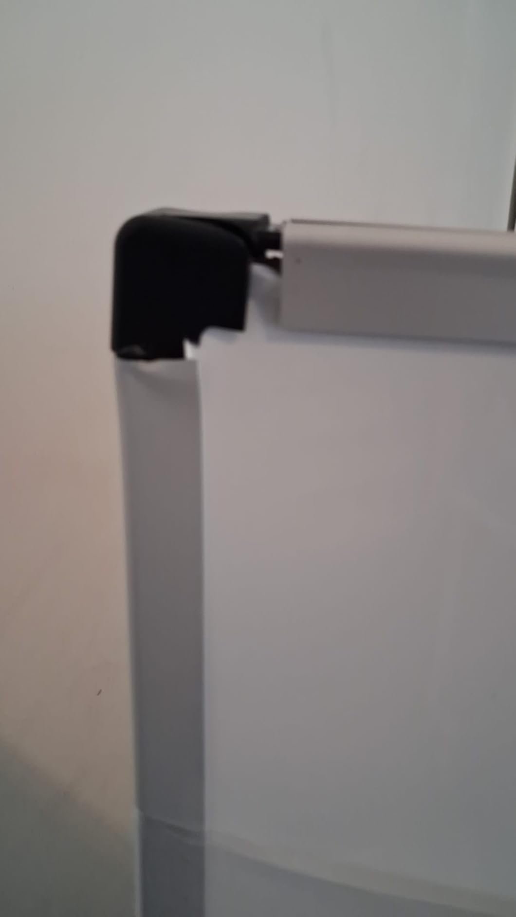 AmazonBasics Lavagna Bianca Magnetica 120x90 cm con Accessori