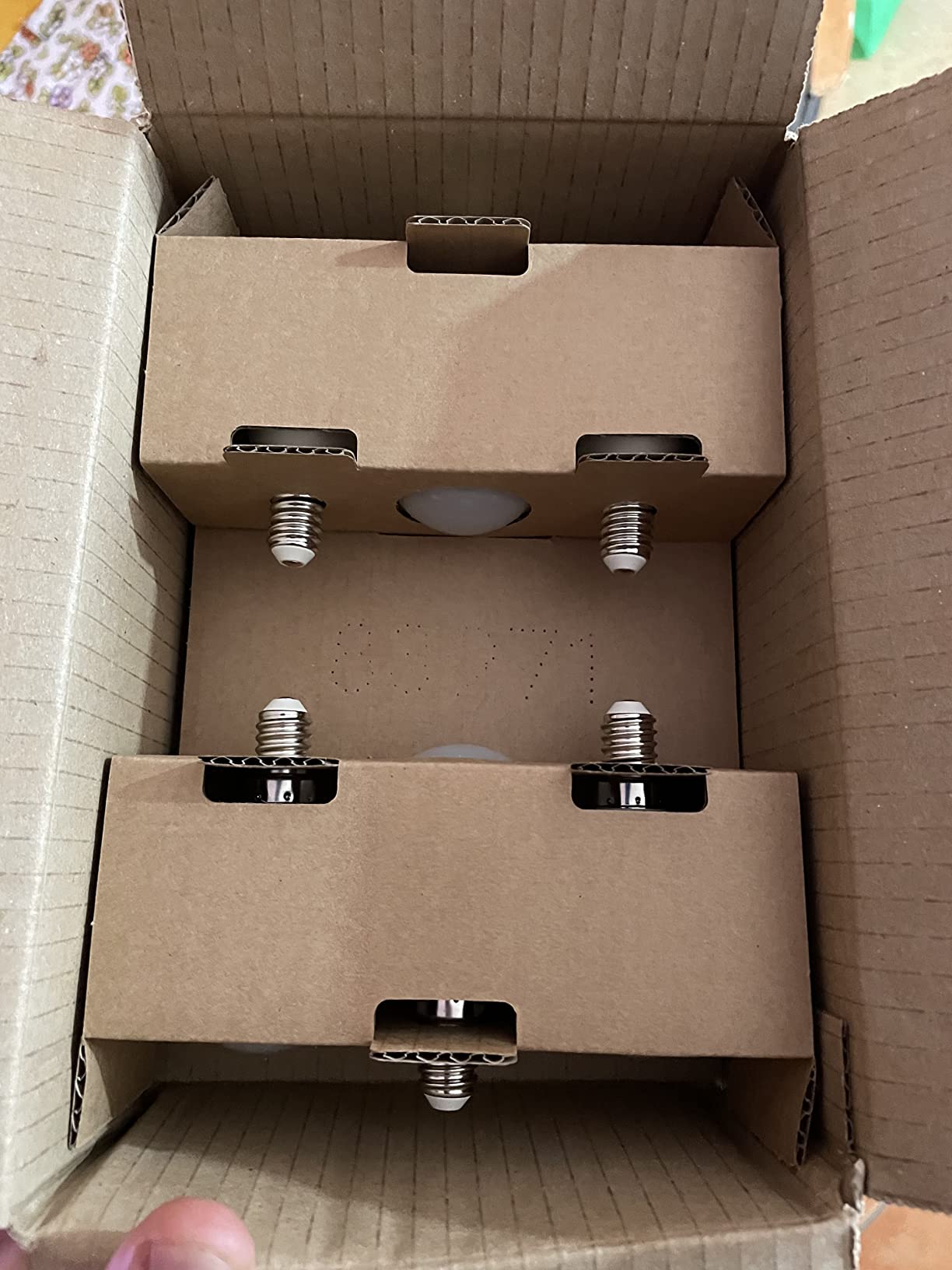 Amazon Basics P45 Lampadine LED E14 5.5W Luce Calda 6 Pezzi