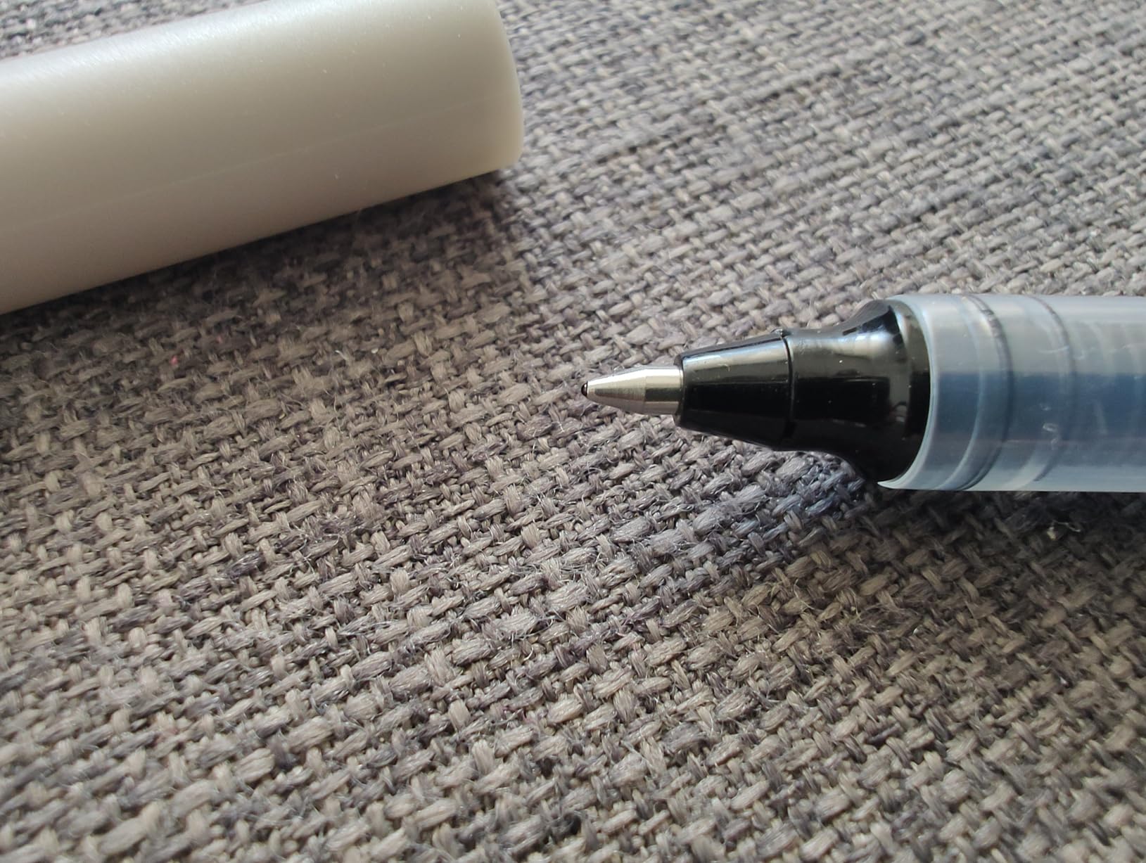 Amazon Basics Penne Gel Roller 0,7mm Nere 12 Pezzi
