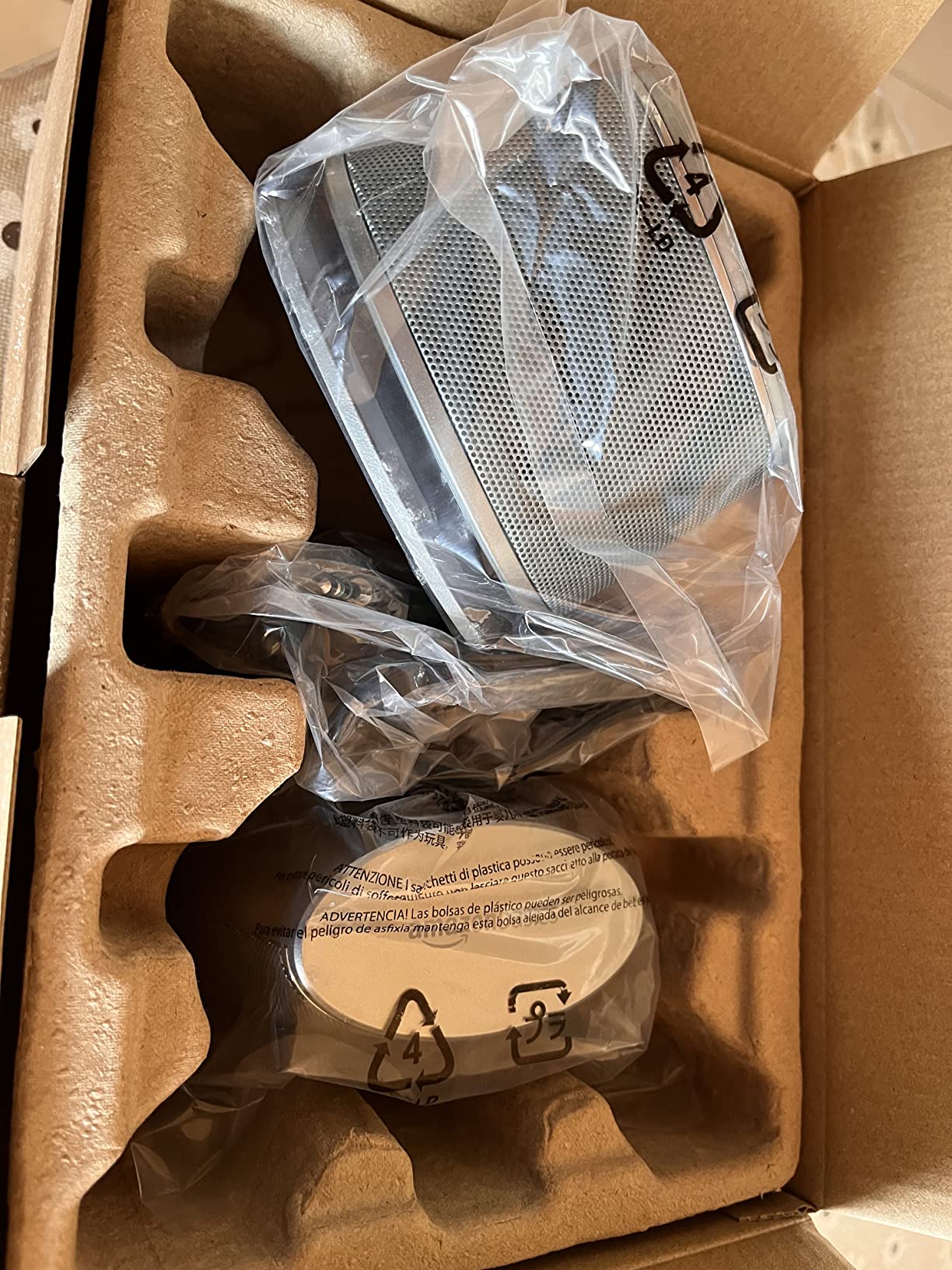 Amazon Basics Altoparlanti PC USB Argento AUX 2.0 Coppia