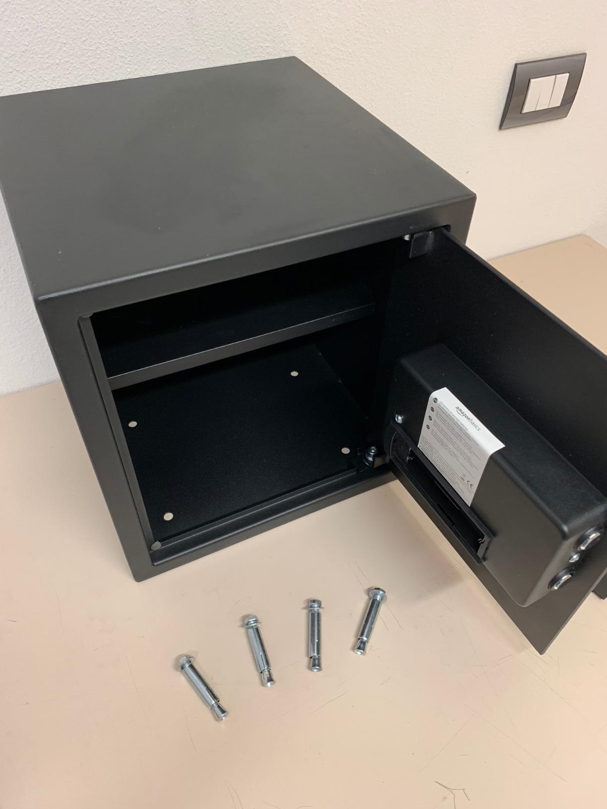 Amazon Basics Cassaforte Elettronica 34L acciaio nero