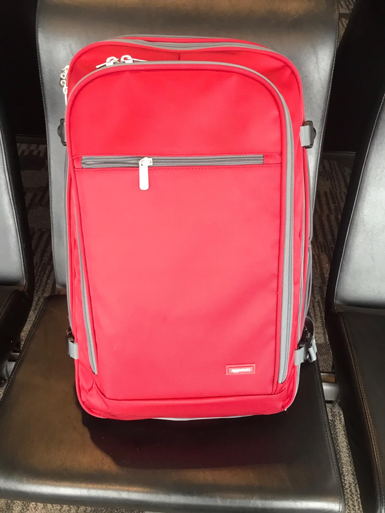AmazonBasics Zaino da viaggio bagaglio a mano leggero
