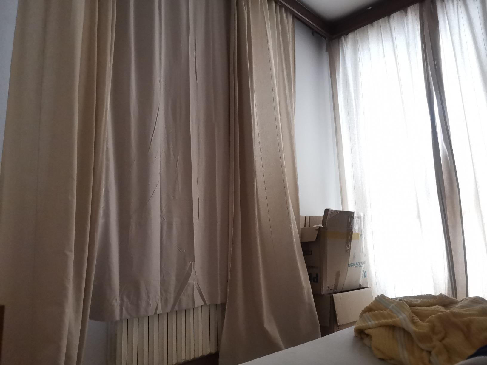 AmazonBasics Tenda Oscurante 135x244 Beige Termica