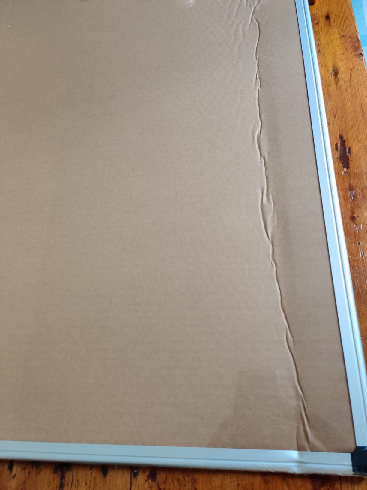 Amazon Basics Bacheca Sughero 90x60 cm Alluminio Argento