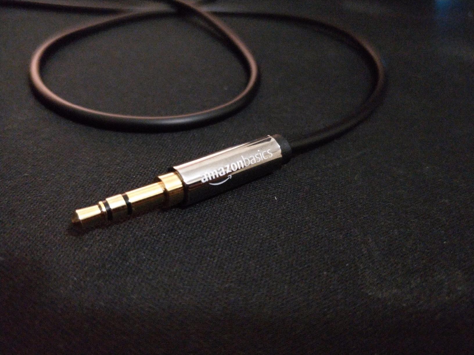 Amazon Basics Cavo Audio Aux 3,5 mm 1,2 m Nero