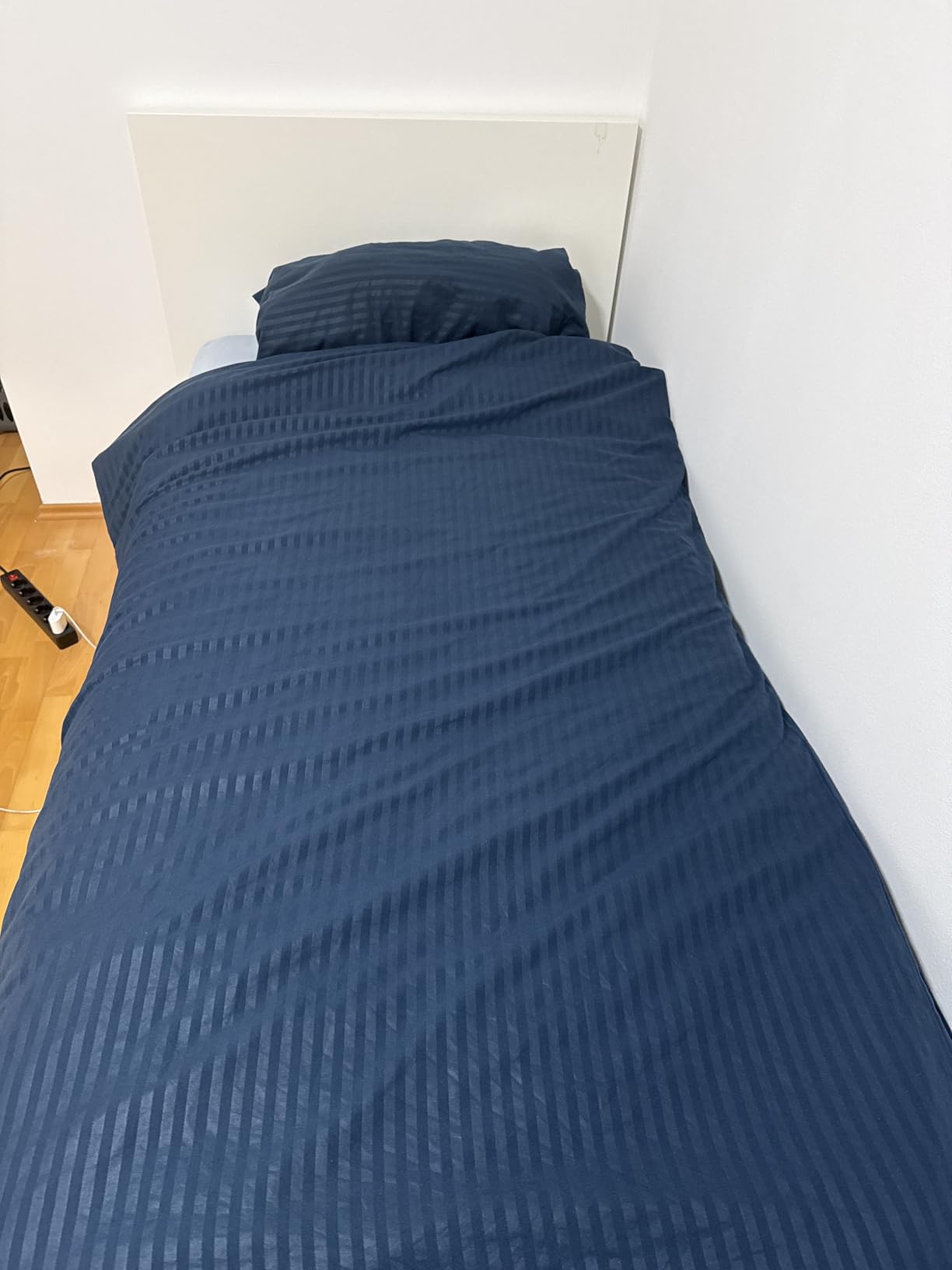 Amazon Basics Set Copripiumino Matrimoniale 3 Pezzi Grigio Scuro
