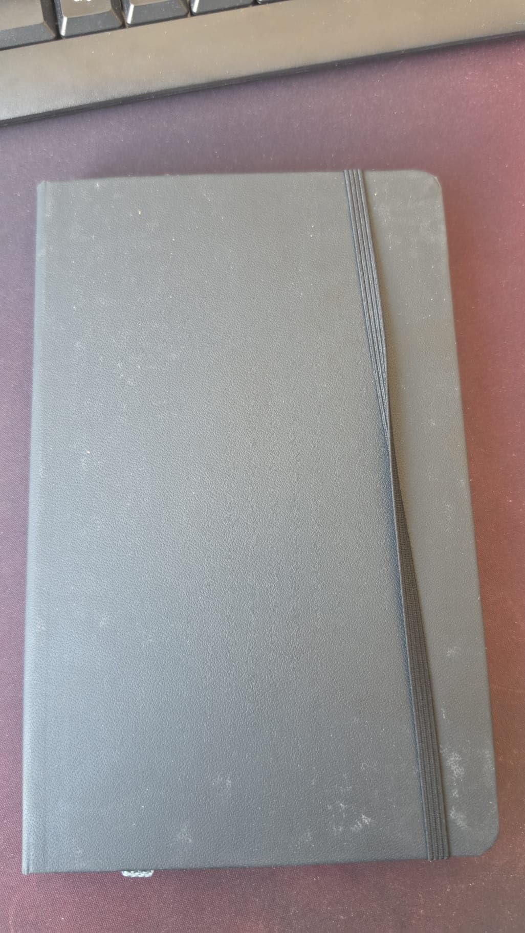 Amazon Basics Classico Taccuino Puntinato Nero 240 Pagine Rigido