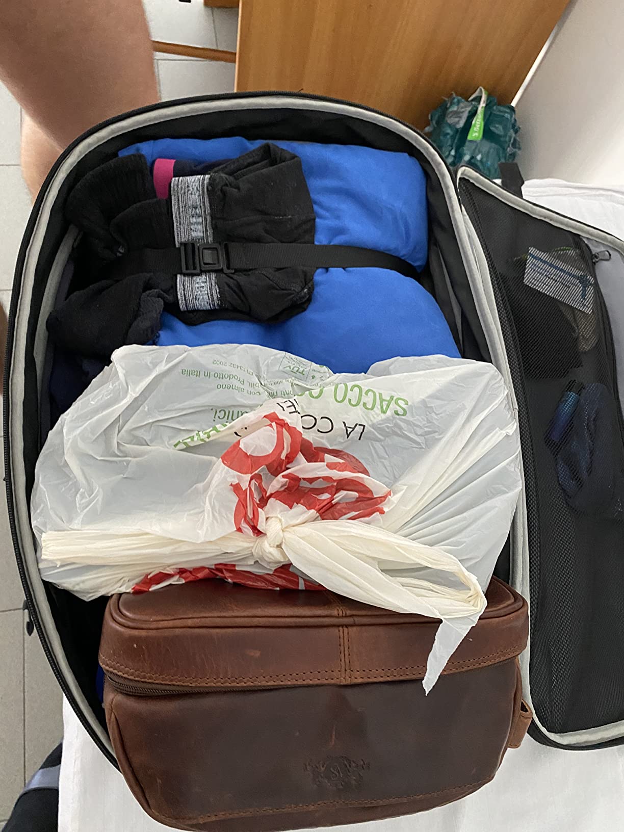 AmazonBasics Zaino da viaggio bagaglio a mano leggero