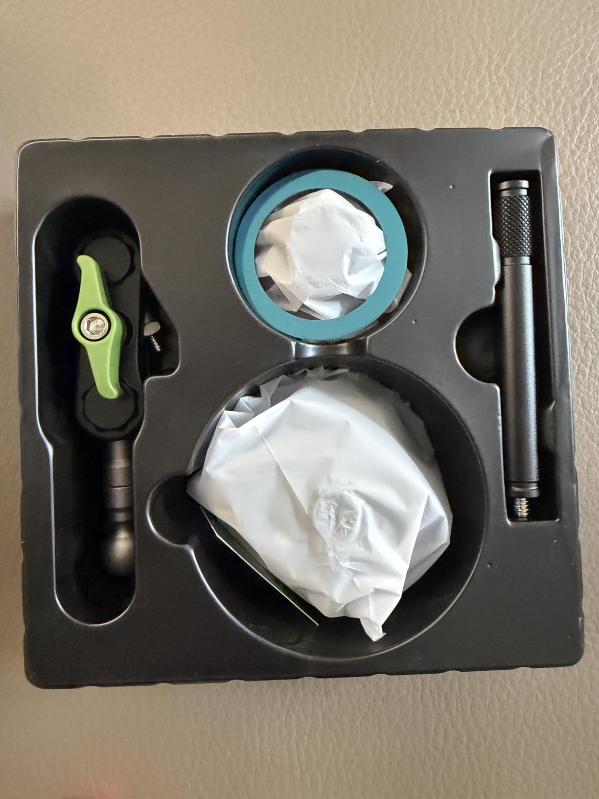 EMEBAY Supporto Magnetico Auto Alluminio 360° MagSafe