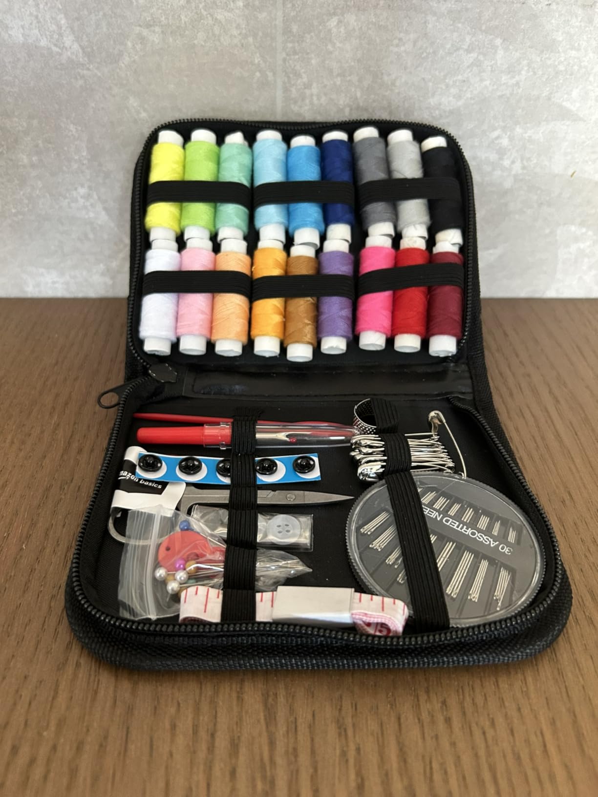Amazon Basics Kit Cucito da Viaggio Grande Nero