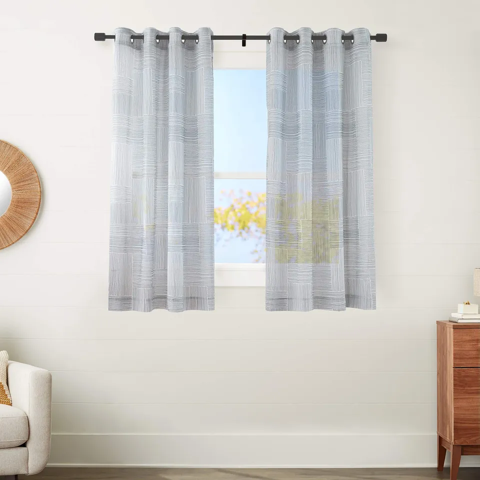AmazonBasics Painterly Grid Tenda Velata 127x160cm Grigia 2 Pezzi