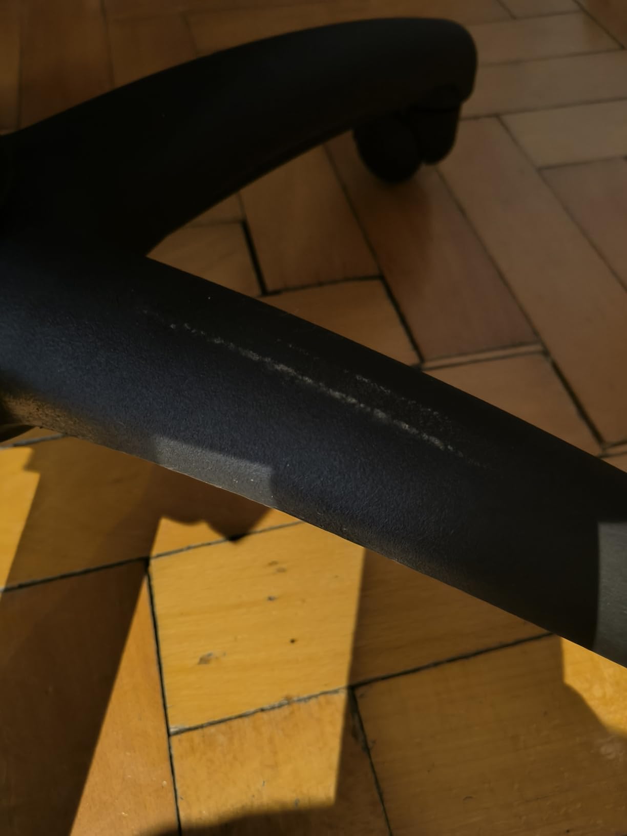 AmazonBasics Sedia Ufficio Ergonomica Nera Altezza Regolabile