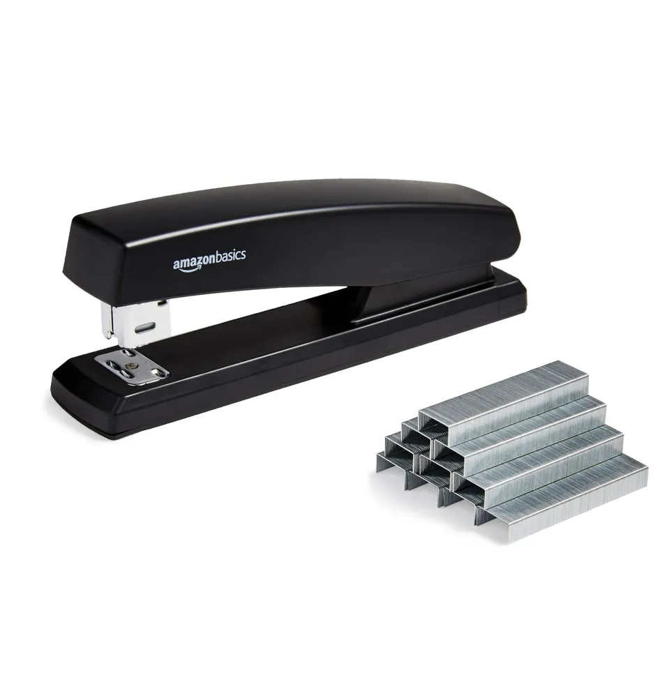 Amazon Basics Cucitrice 25 fogli nera +1000 punti