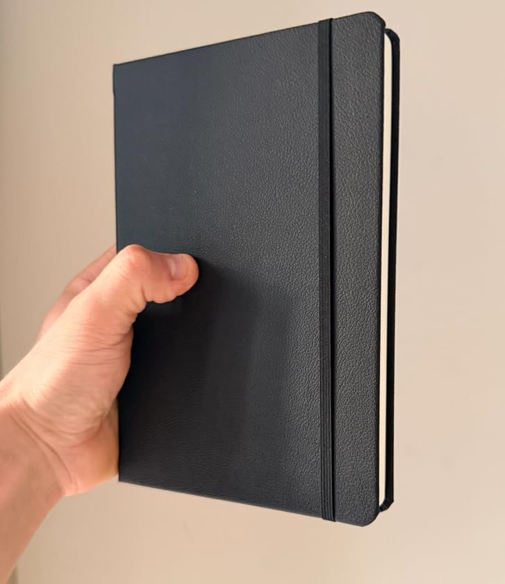 AmazonBasics Taccuino A righe A5 Blu Navy 240 Pagine