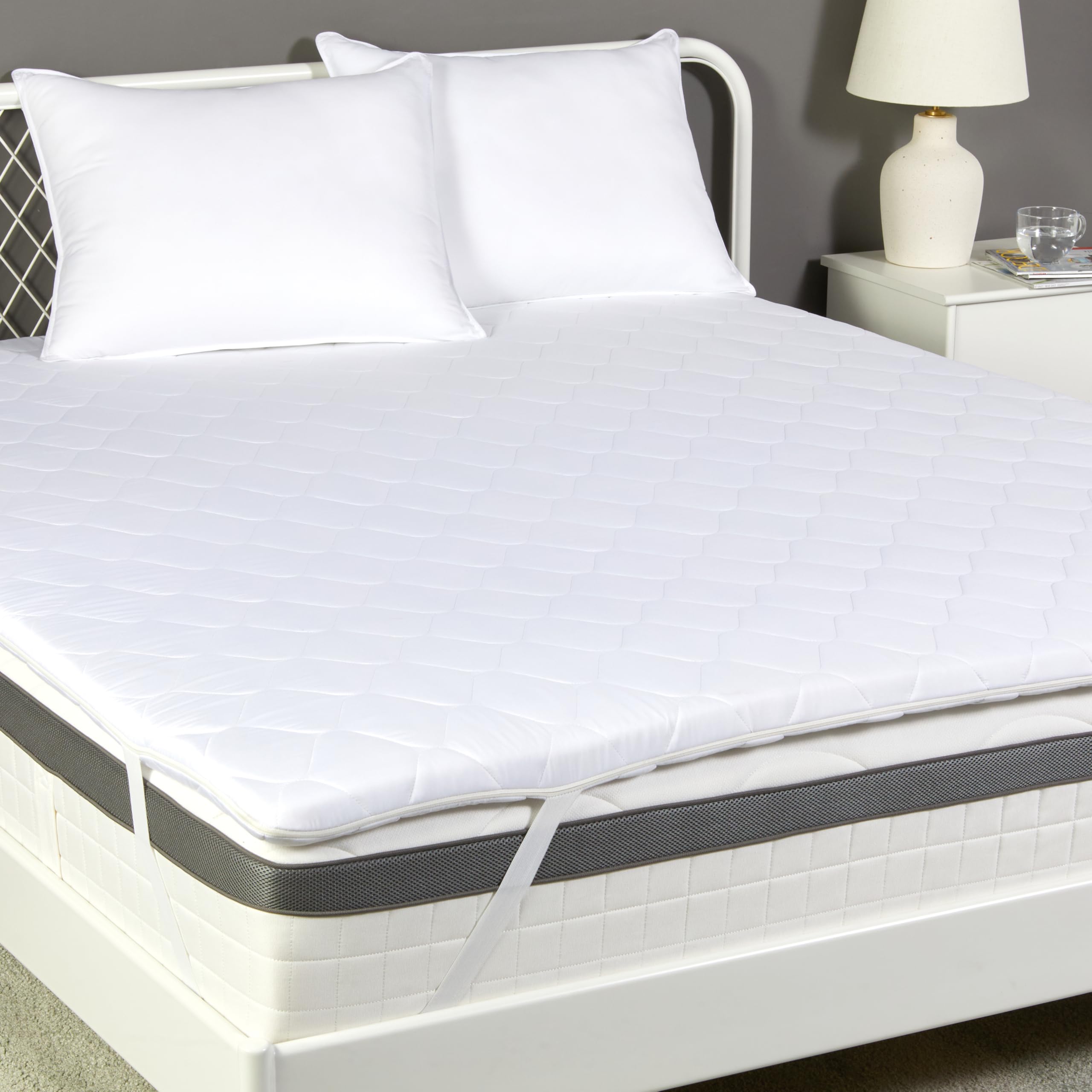 AmazonBasics coprimaterasso schiuma 160x200x6 bianco