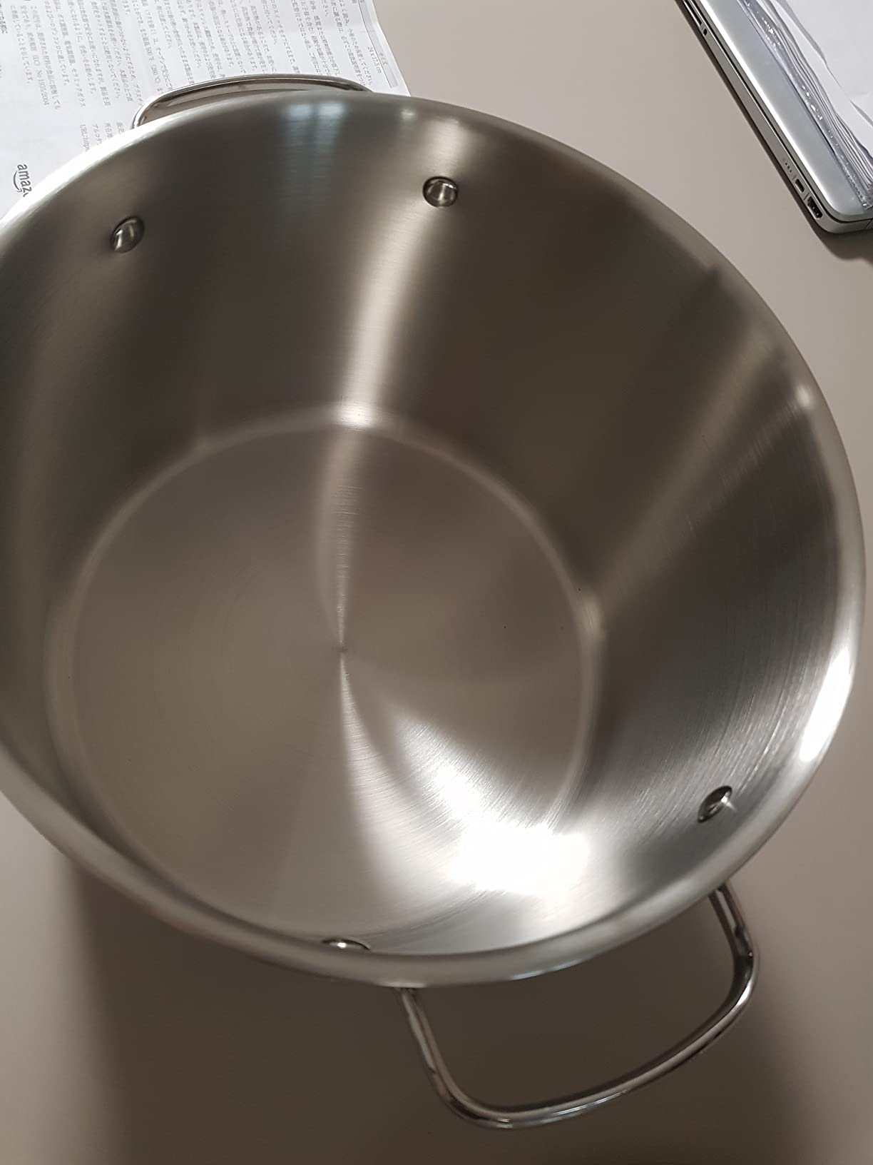 Amazon Basics Pentolone Acciaio Inox 7,6 L con Coperchio Vetro