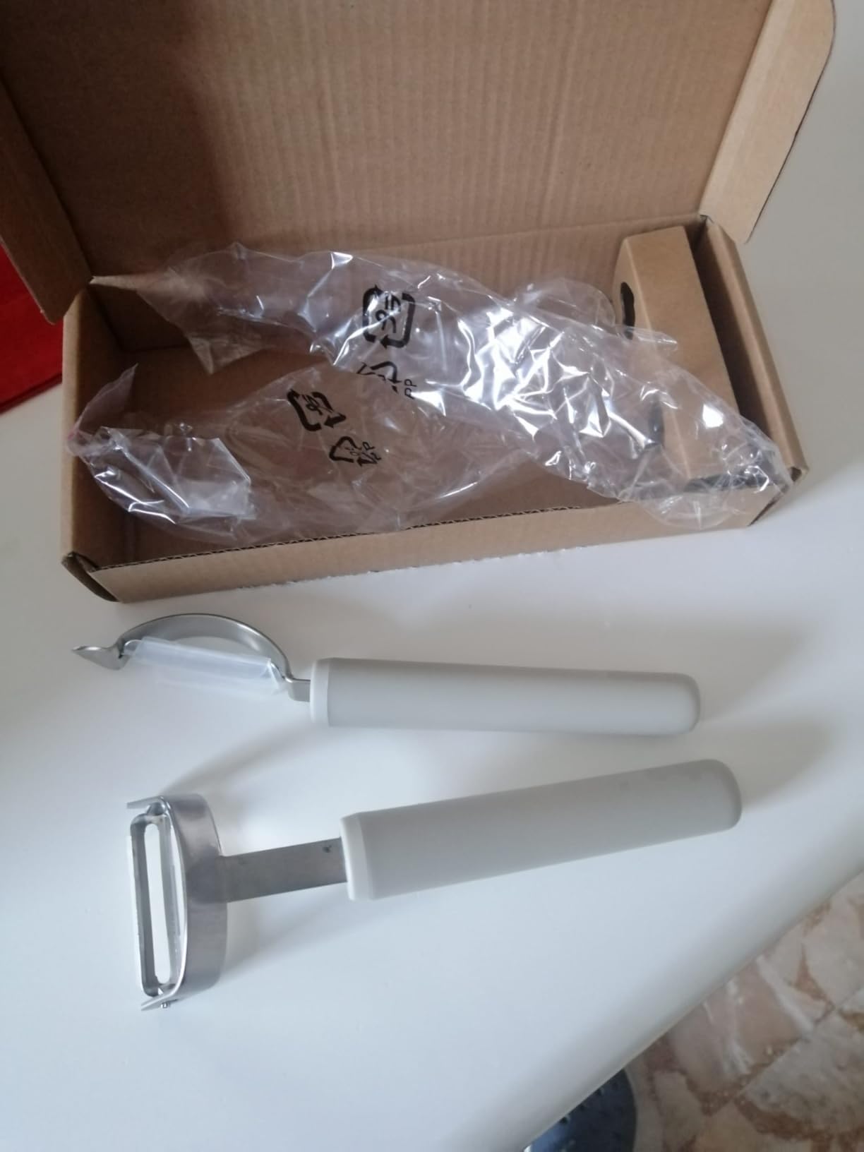 Amazon Basics Pelaverdure Acciaio Inox Set 2 Pezzi Grigio Lino