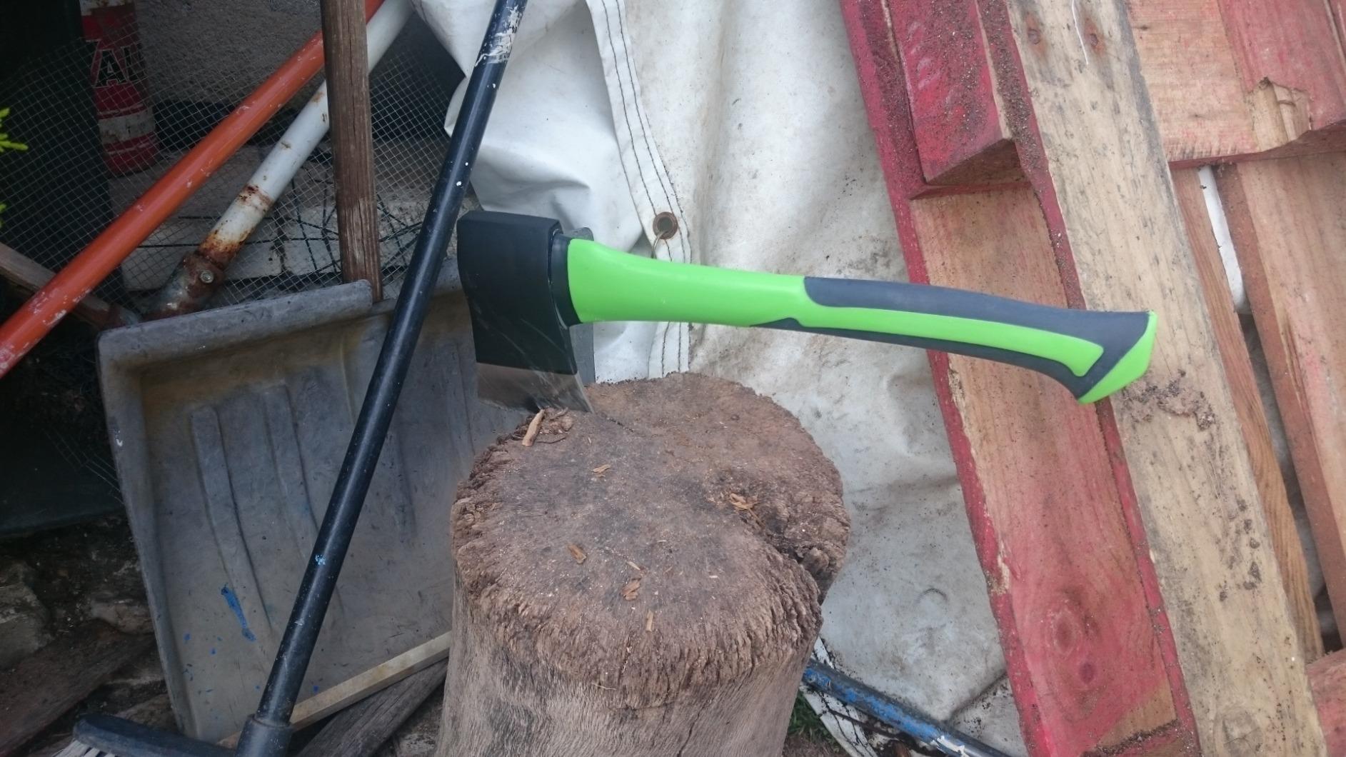 Amazon Basics accetta 36 cm da giardinaggio lama acciaio carbonio