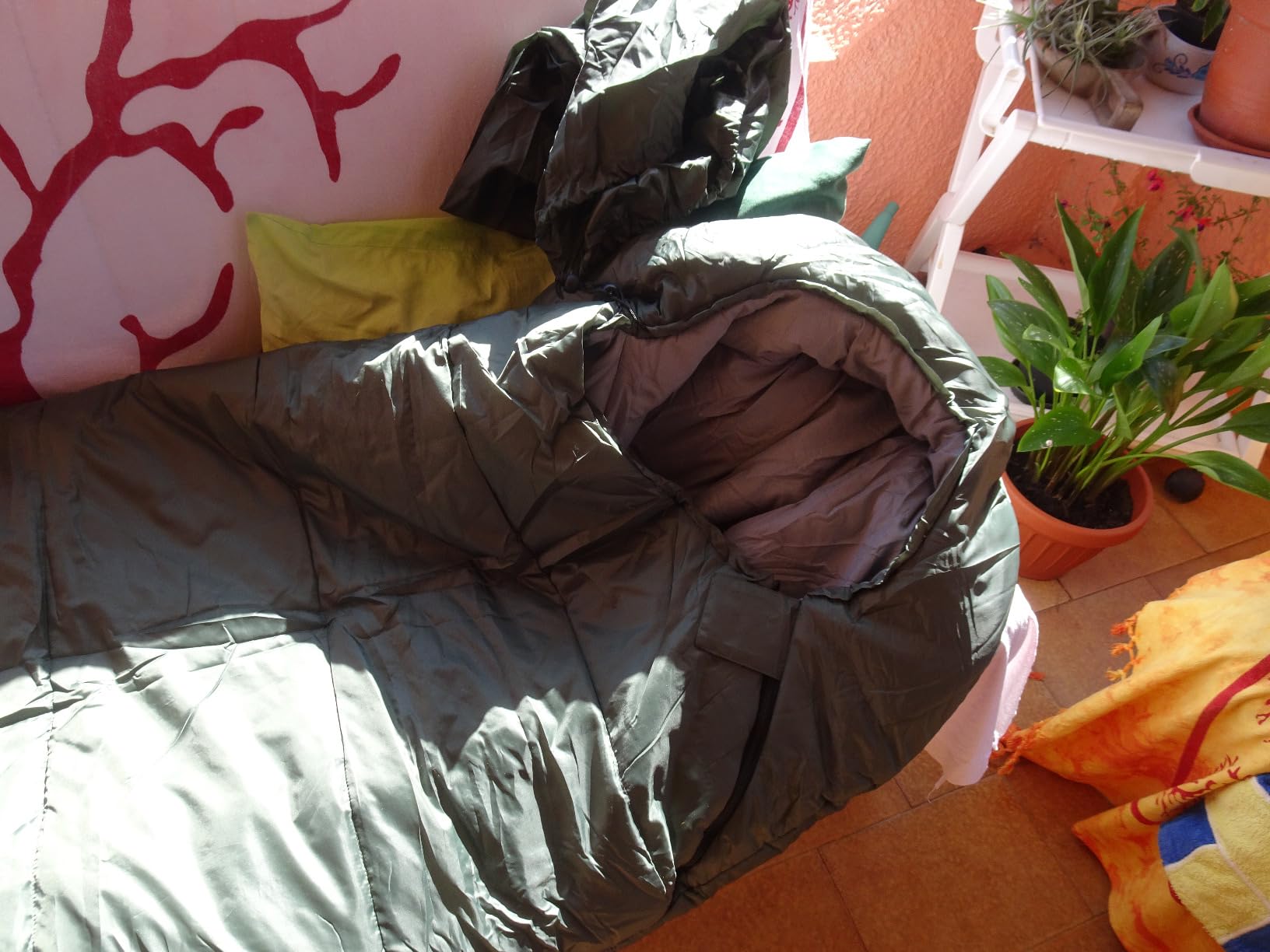 Amazon Basics Sacco a Pelo Mummia -6°C Verde Oliva