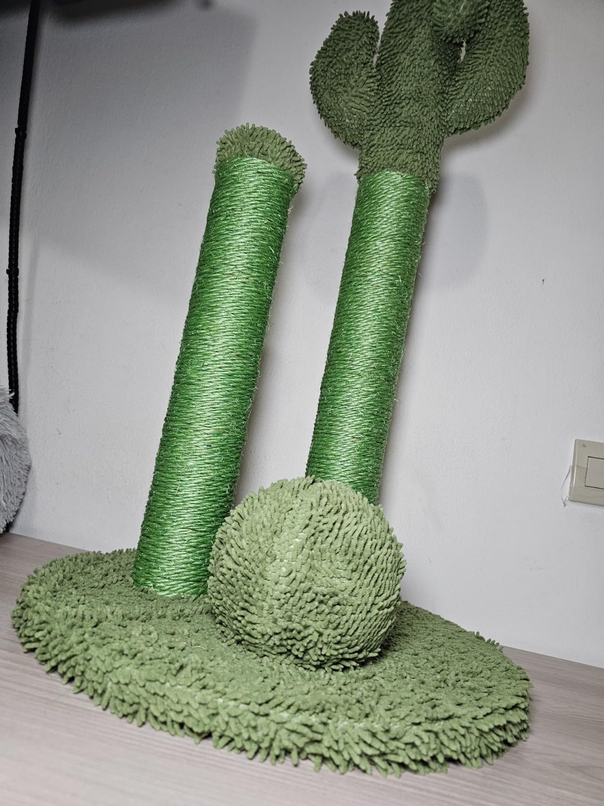 Amazon Basics Tiragraffi Cactus Grande 68 cm Verde Sisal