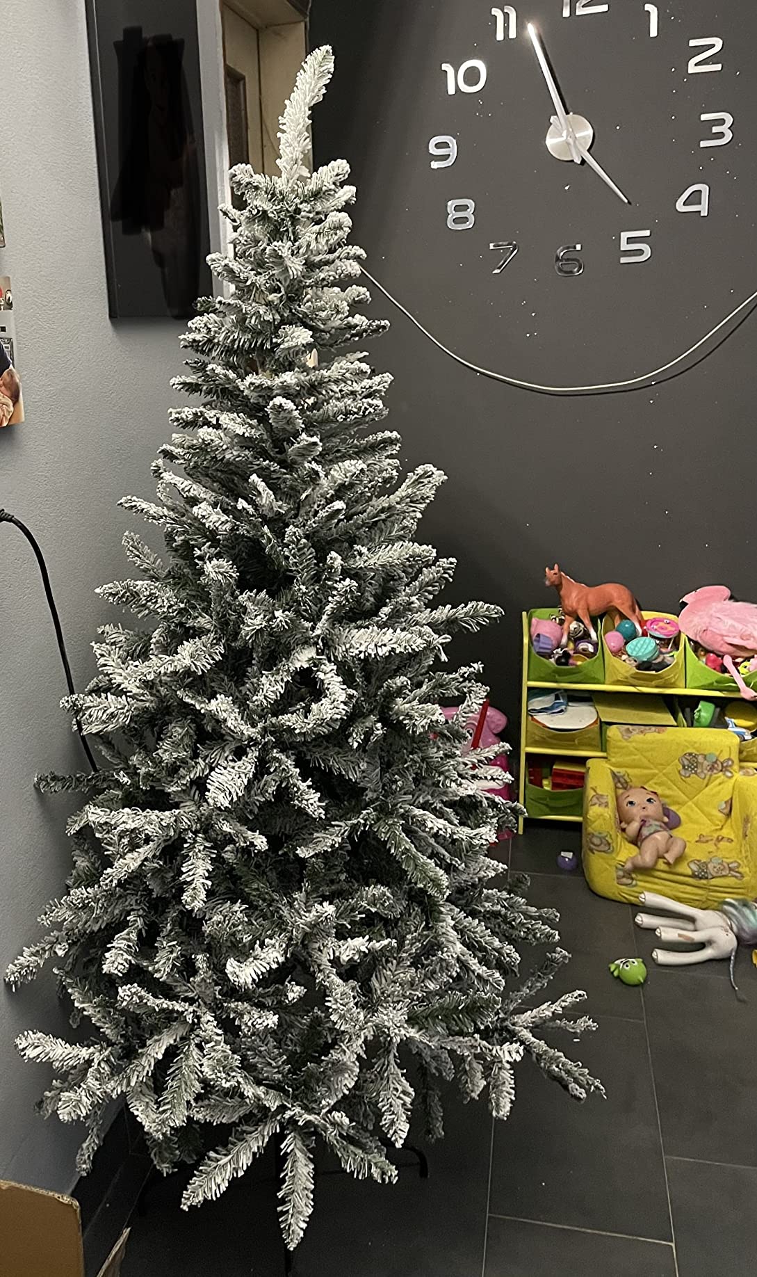 Amazon Basics Albero Natale Innevato 180 cm 618 Rami