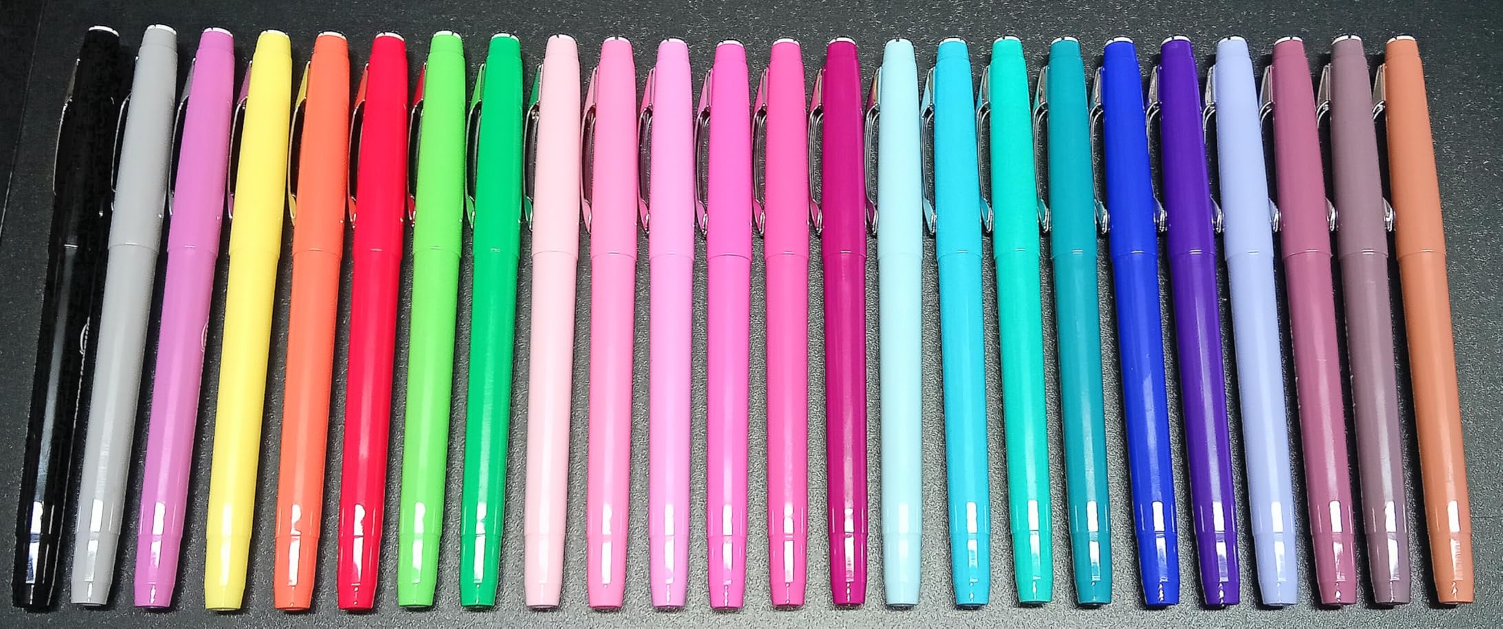AmazonBasics Pennarelli colori assortiti 24 pezzi punta media