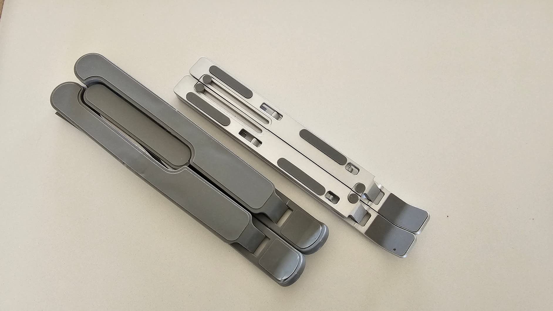 Amazon Basics supporto laptop alluminio 10-15,6" argento 6 angoli