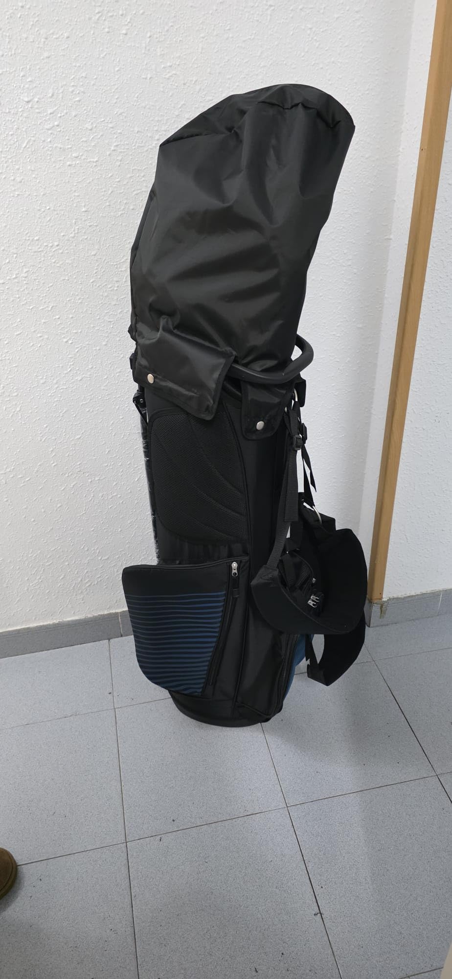Amazon Basics set mazze da golf 6 pezzi rosa/nero con sacca