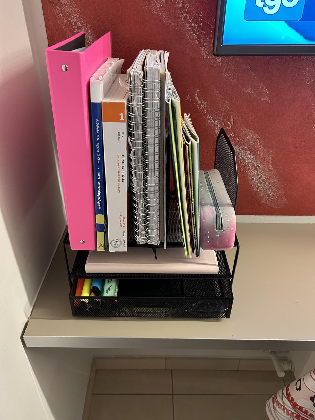 Amazon Basics Organizer Scrivania Rete Nero con Cassetto