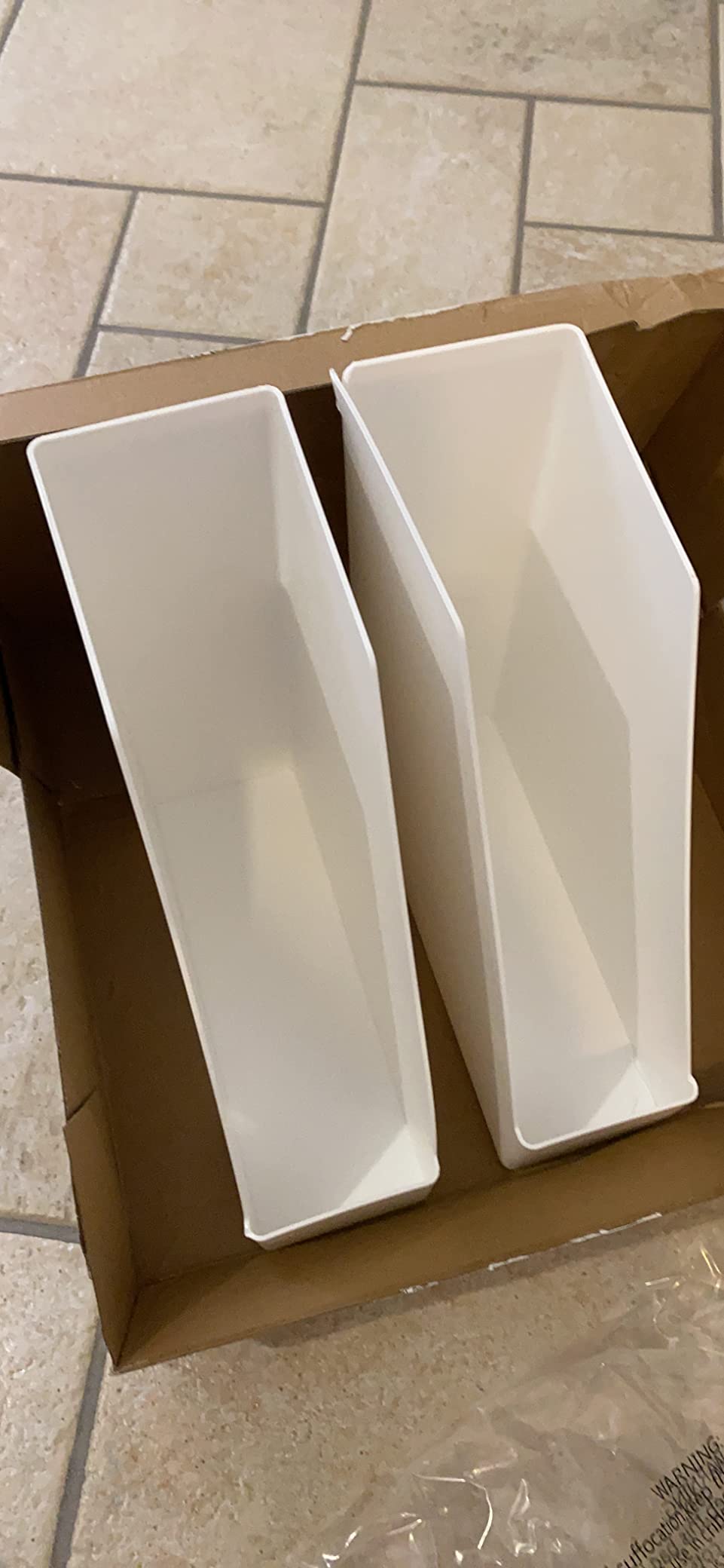 Amazon Basics Organizer Portariviste Plastica 2pz Bianco
