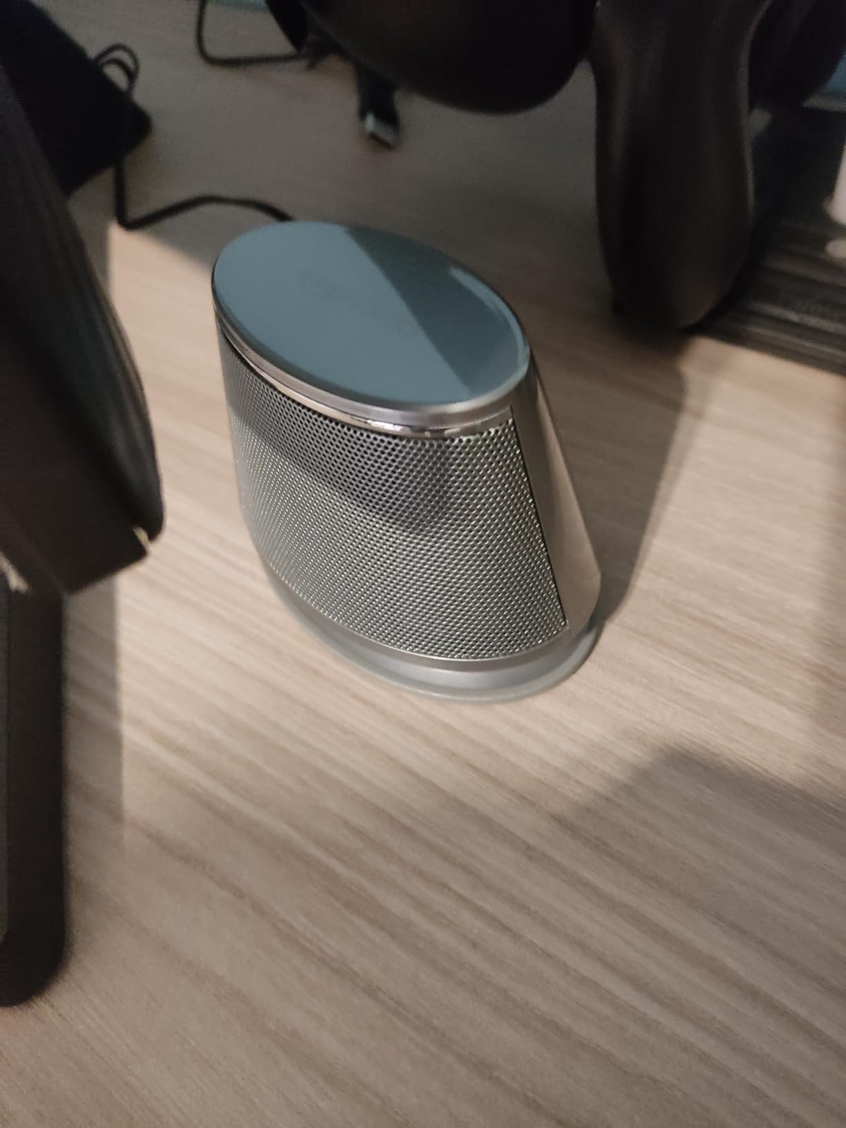 Amazon Basics Altoparlanti PC USB Argento AUX 2.0 Coppia