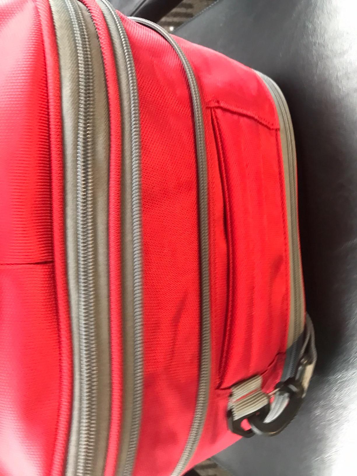 AmazonBasics Zaino da viaggio bagaglio a mano leggero