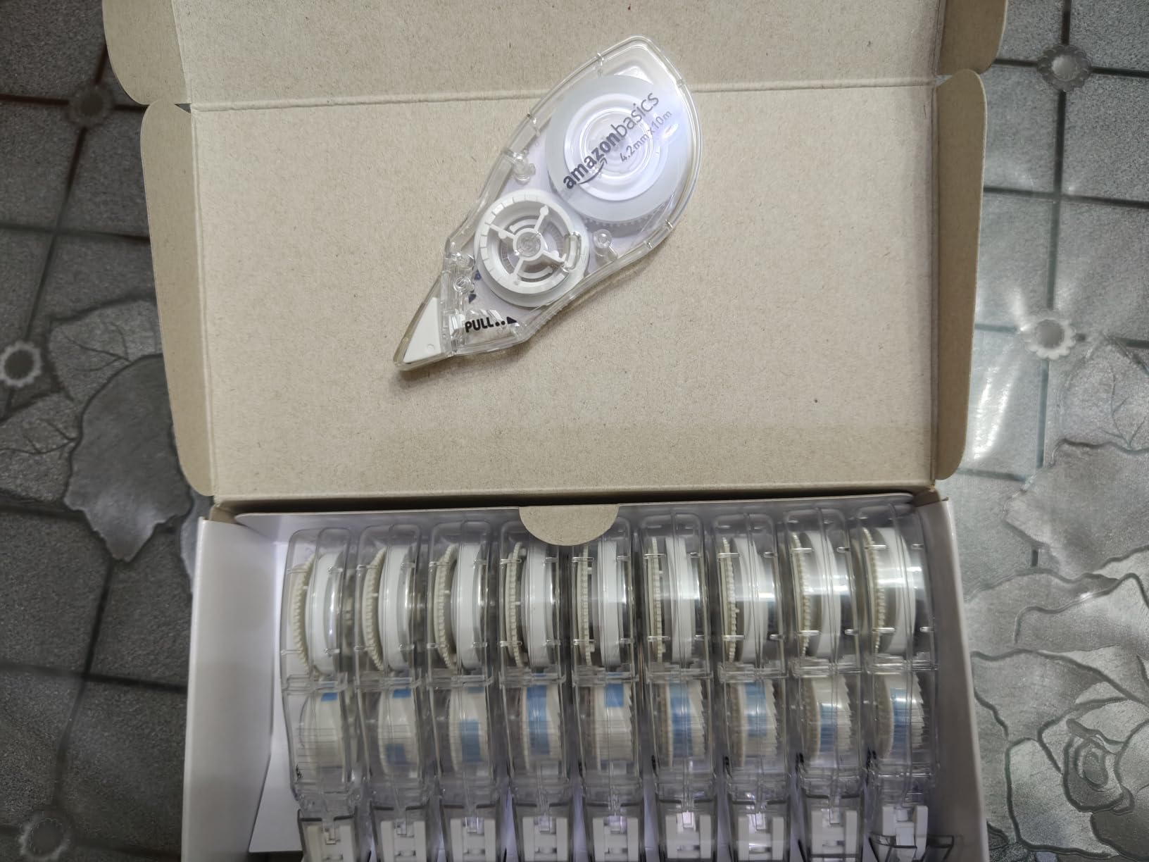 Amazon Basics Correttore a Nastro 4,2 mm x 6 m 10 Pezzi Bianco