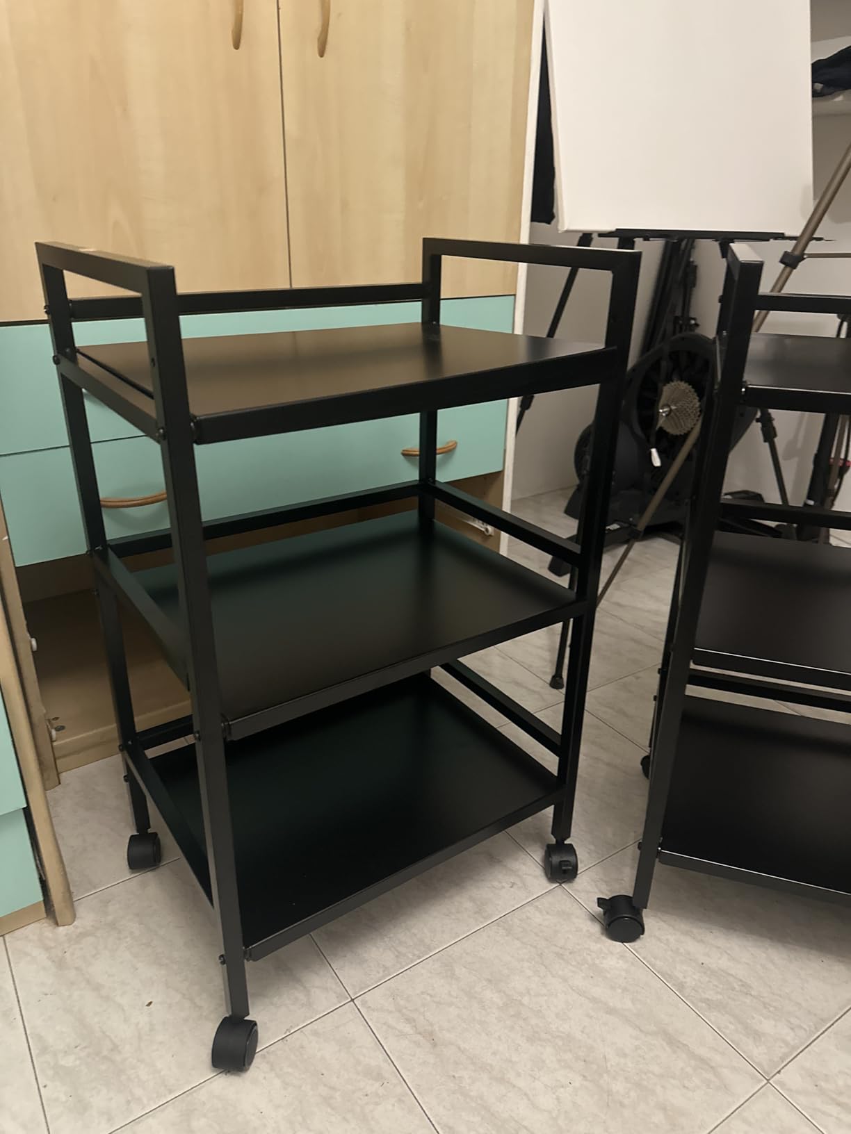 AmazonBasics Carrello 3 Ripiani Portaoggetti Metallo Nero Ruote
