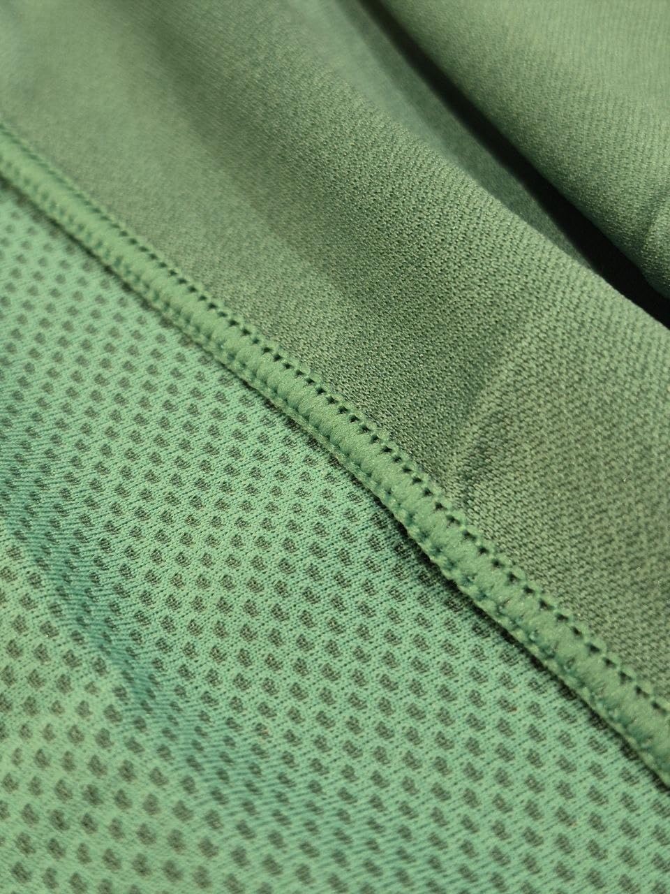 AmazonBasics Asciugamani Rinfrescanti Palestra x4 Colorati