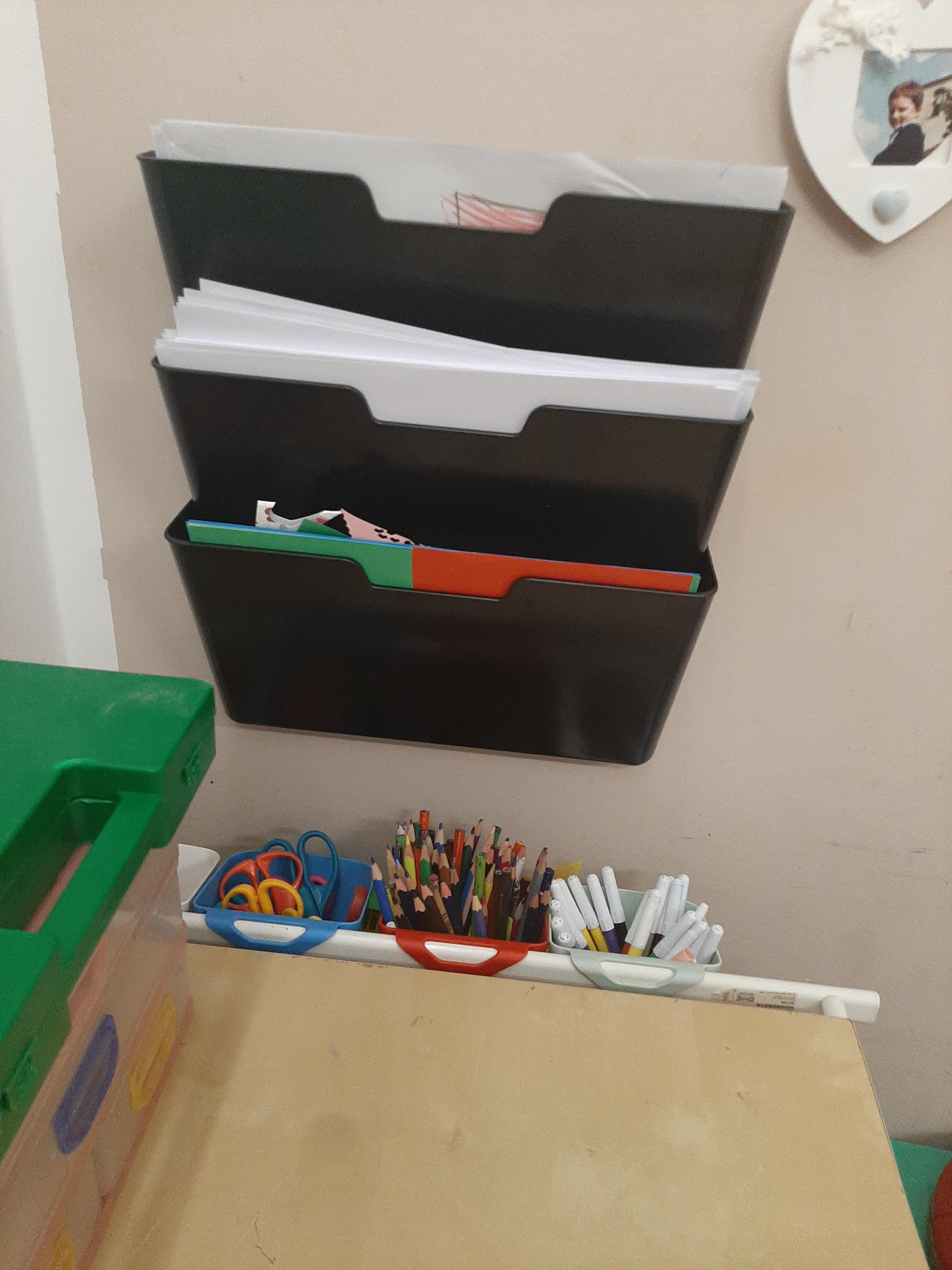 Amazon Basics organizer muro A4 nero 3 ripiani 33x38 cm