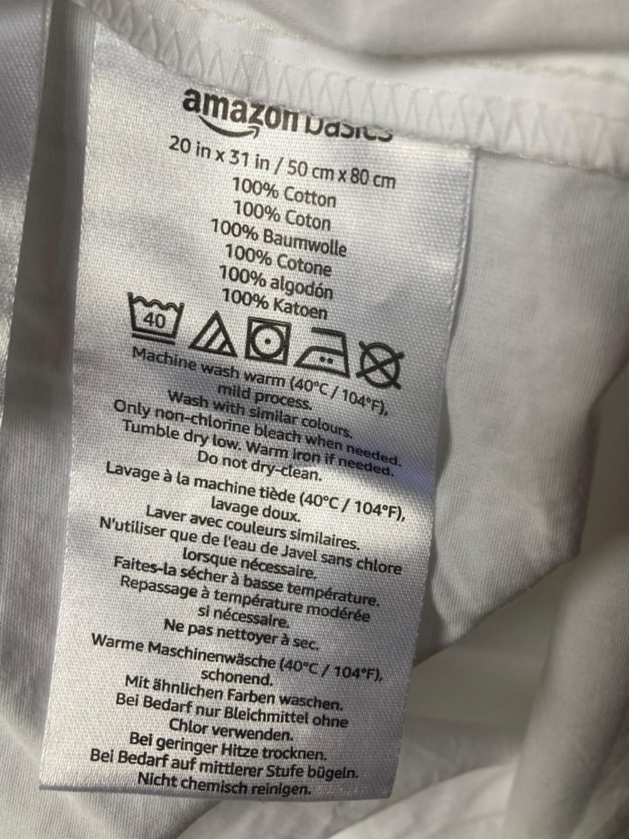 Amazon Basics Copricuscino Ipoallergenico 65x65 cm 2 Pezzi Cotone