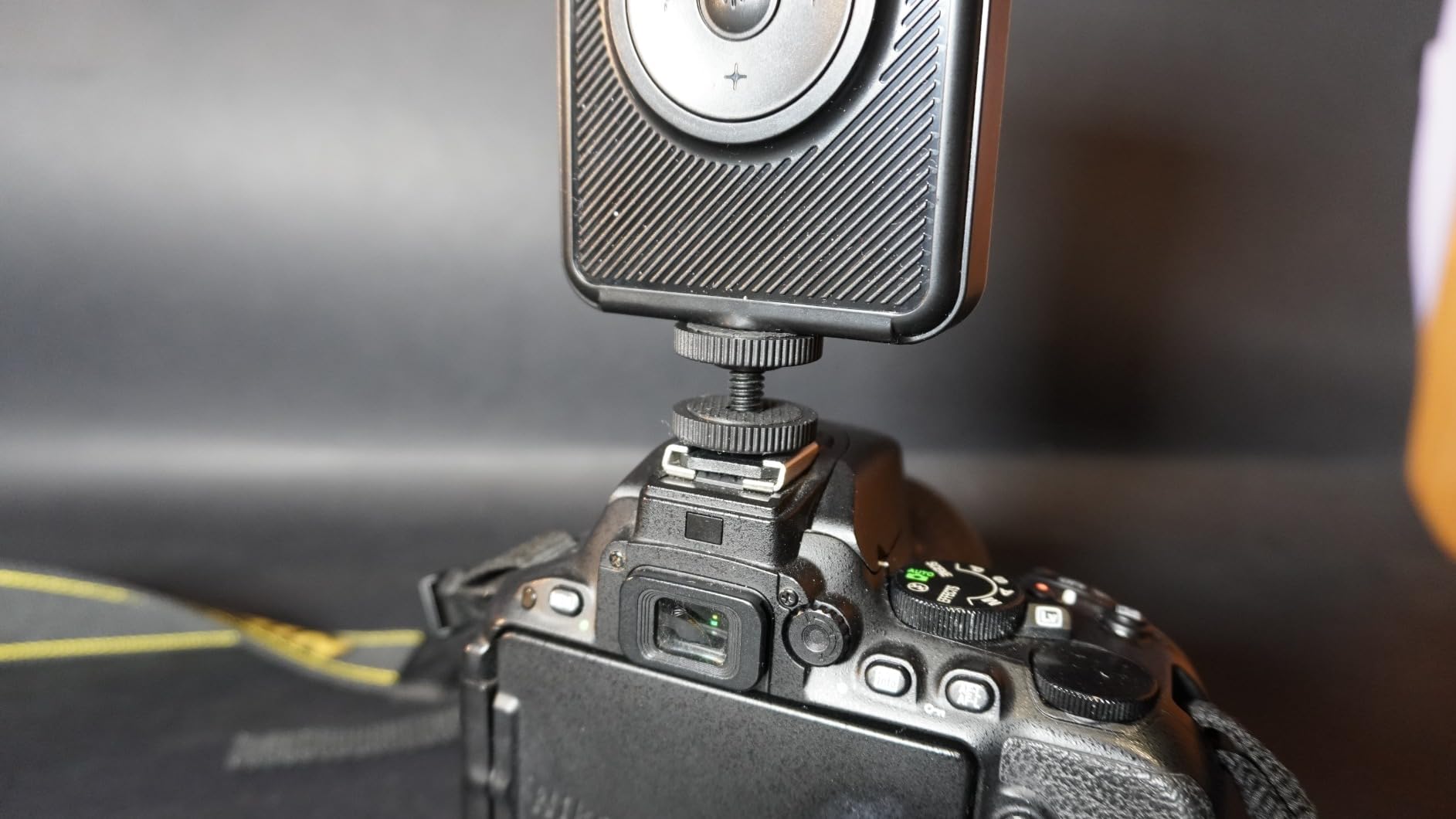 RealPlus Luce Selfie Clip 80 LED Nero 2000mAh