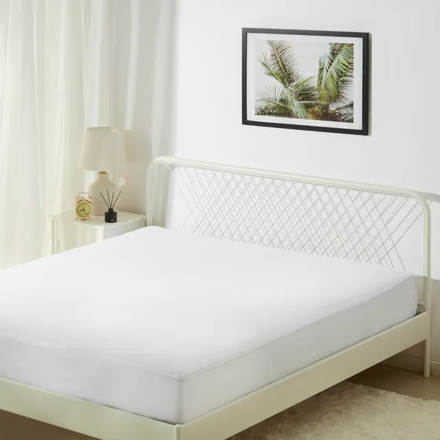 Amazon Basics Coprimaterasso con Cerniera 180x200x30cm Bianco