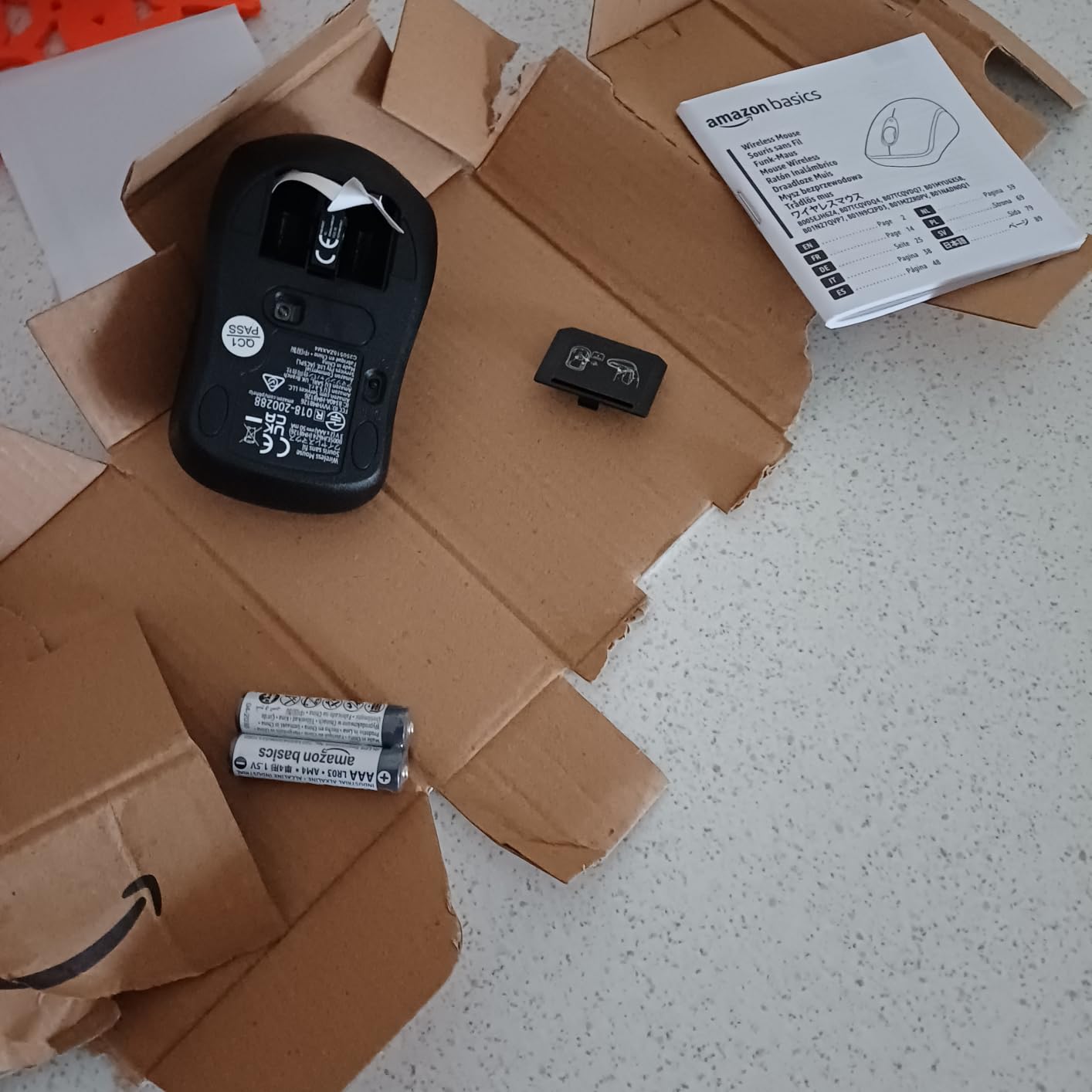 Amazon Basics mouse senza fili nano nero 1000 DPI