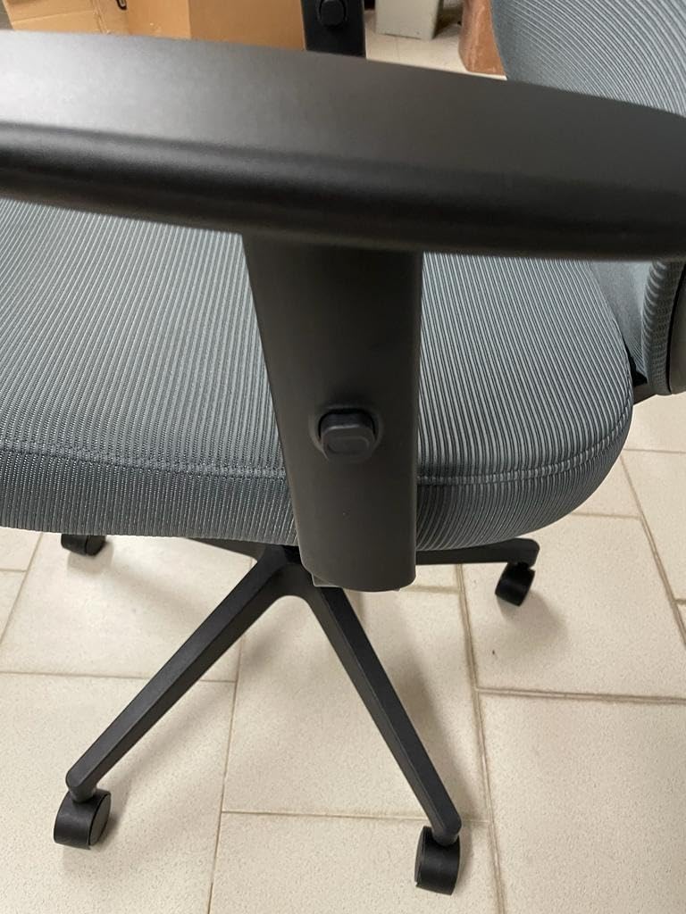 Amazon Basics Sedia Ufficio Ergonomica Senza Poggiatesta Grigio
