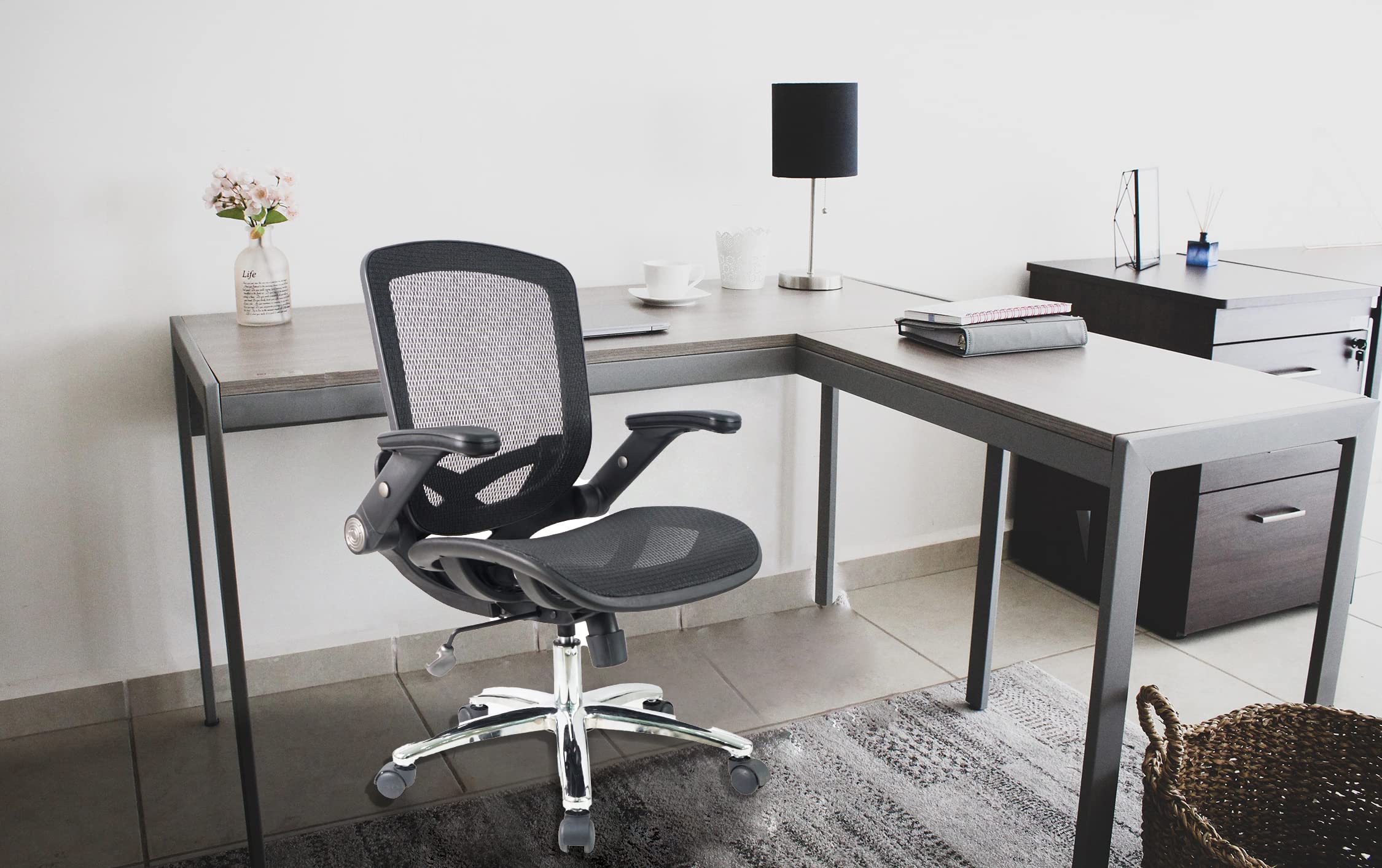 AmazonBasics sedia ufficio ergonomica nera rete altezza regolabile